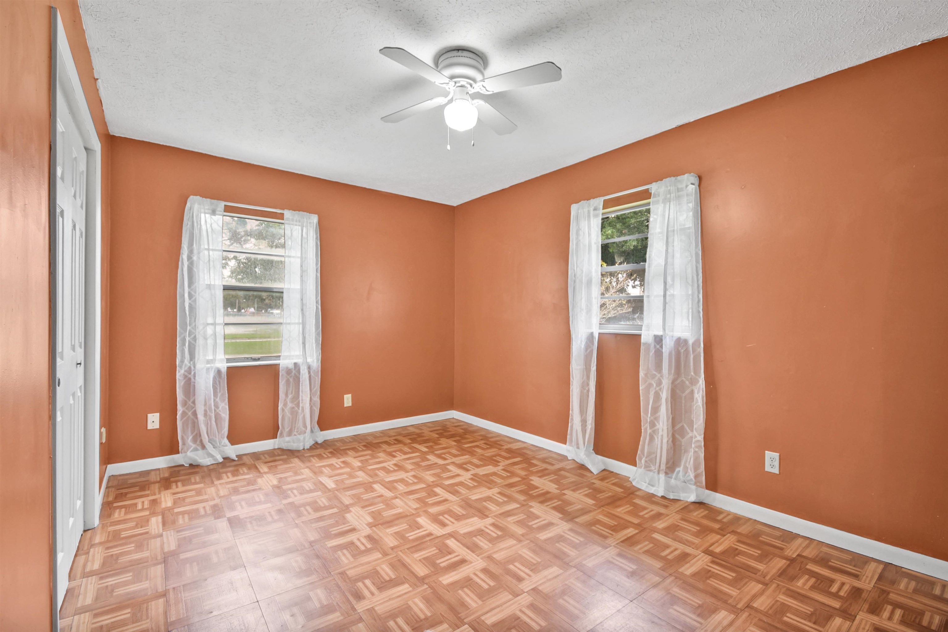 Image 12 of 39 For 200 Theodore St