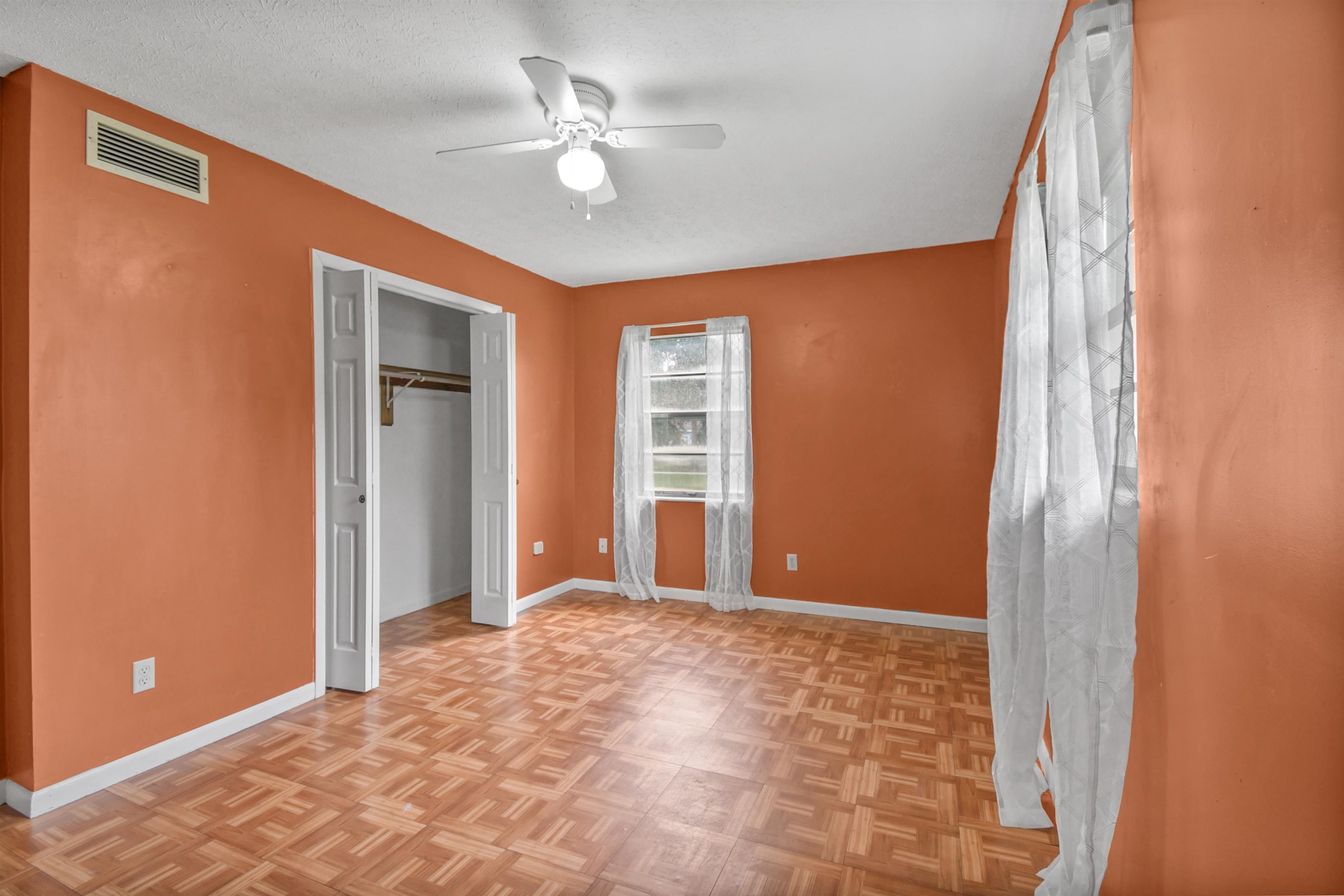 Image 15 of 39 For 200 Theodore St