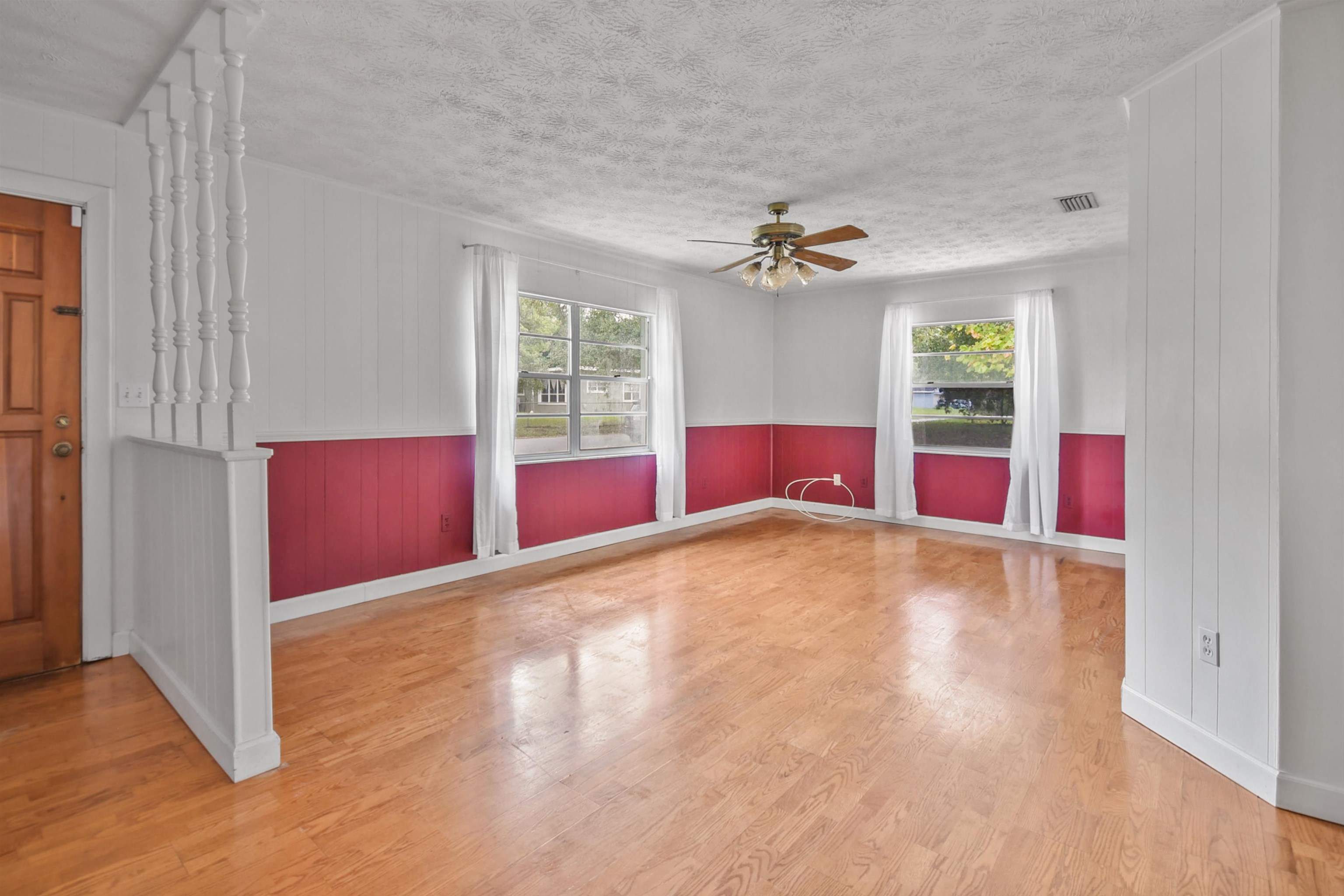 Image 3 of 39 For 200 Theodore St