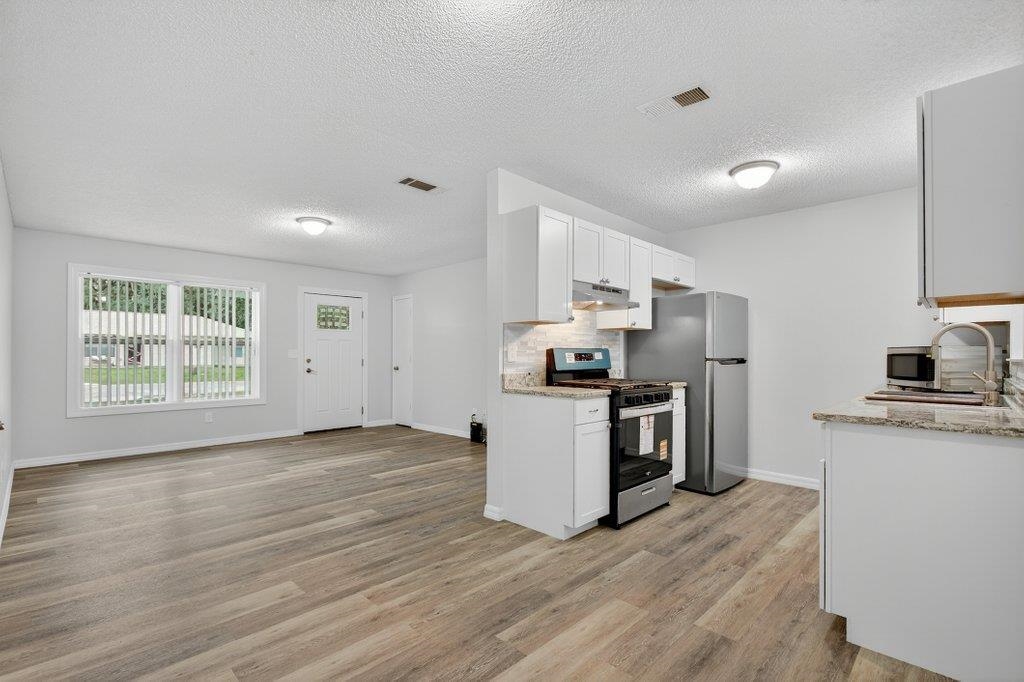 Image 12 of 45 For 4510 Madison St W