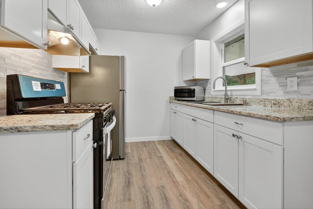 Image 13 of 45 For 4510 Madison St W