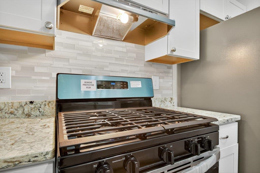 Image 15 of 45 For 4510 Madison St W