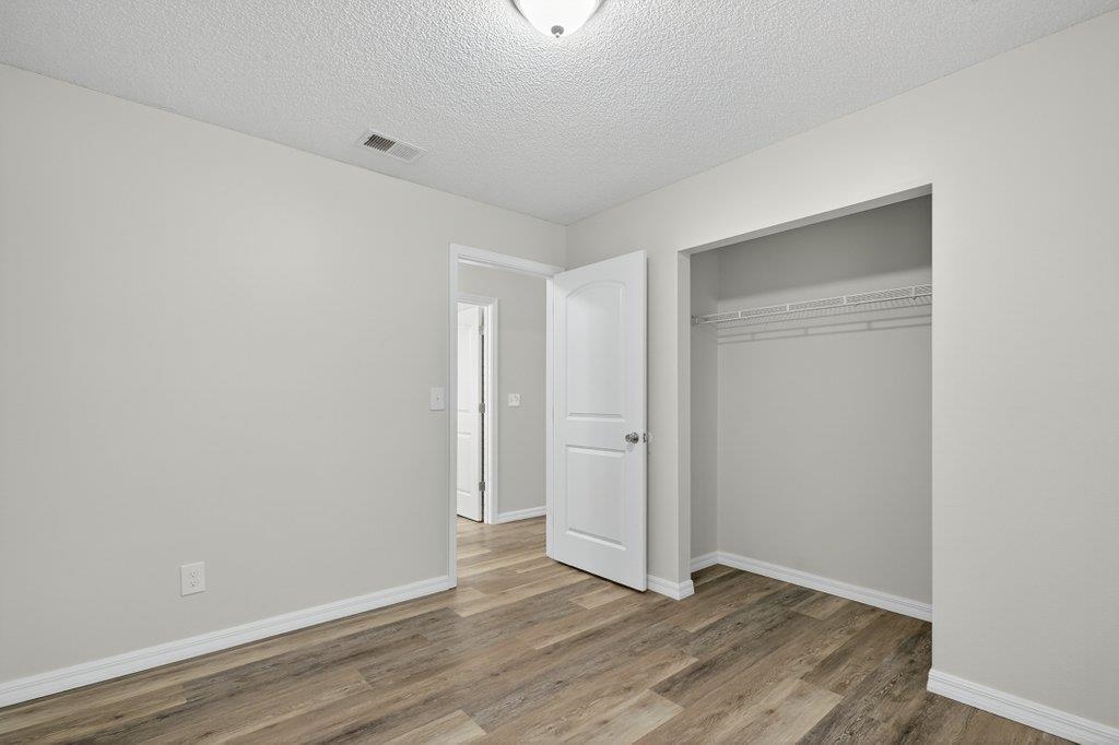 Image 18 of 45 For 4510 Madison St W