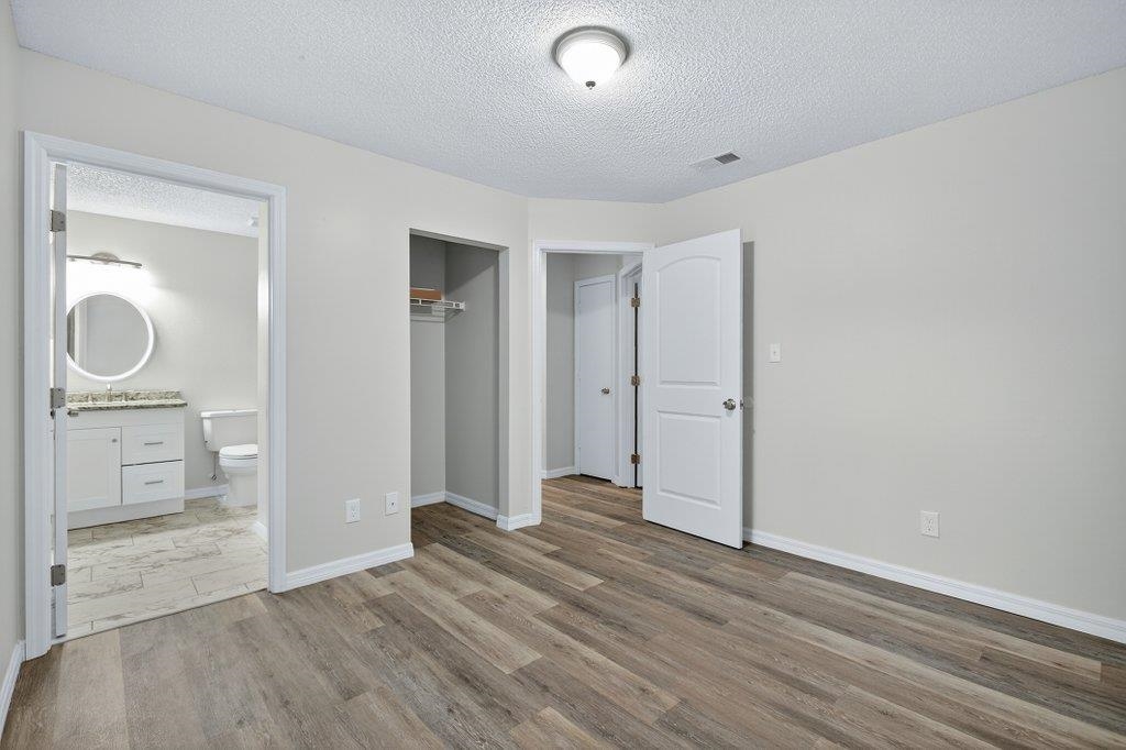 Image 22 of 45 For 4510 Madison St W