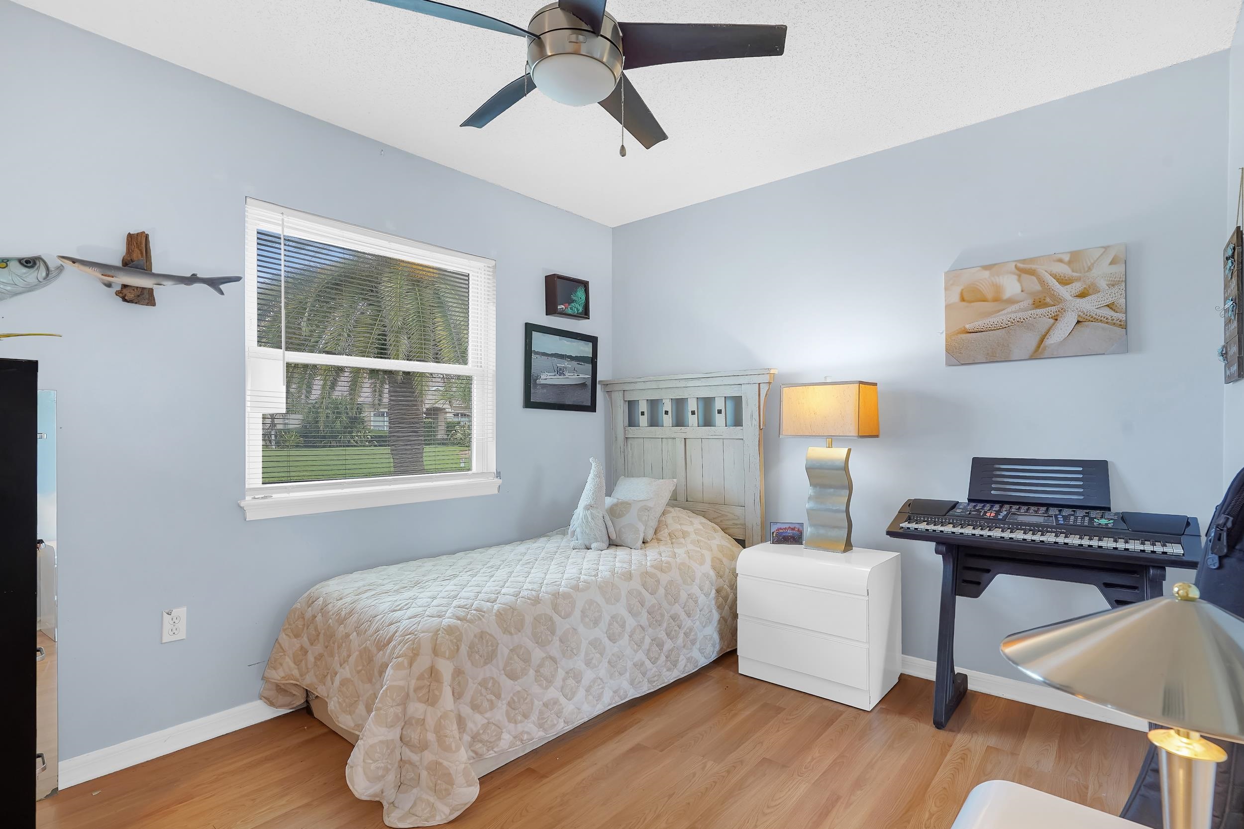 Image 28 of 46 For 38 Sandpiper Dr