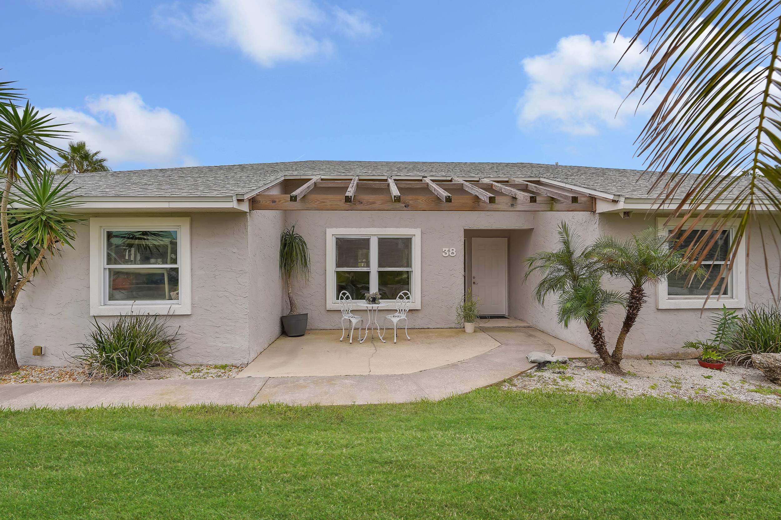 Image 3 of 46 For 38 Sandpiper Dr