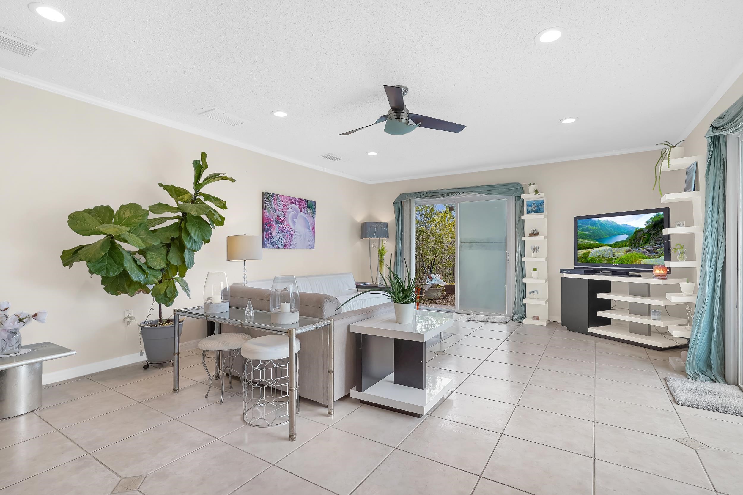 Image 8 of 46 For 38 Sandpiper Dr