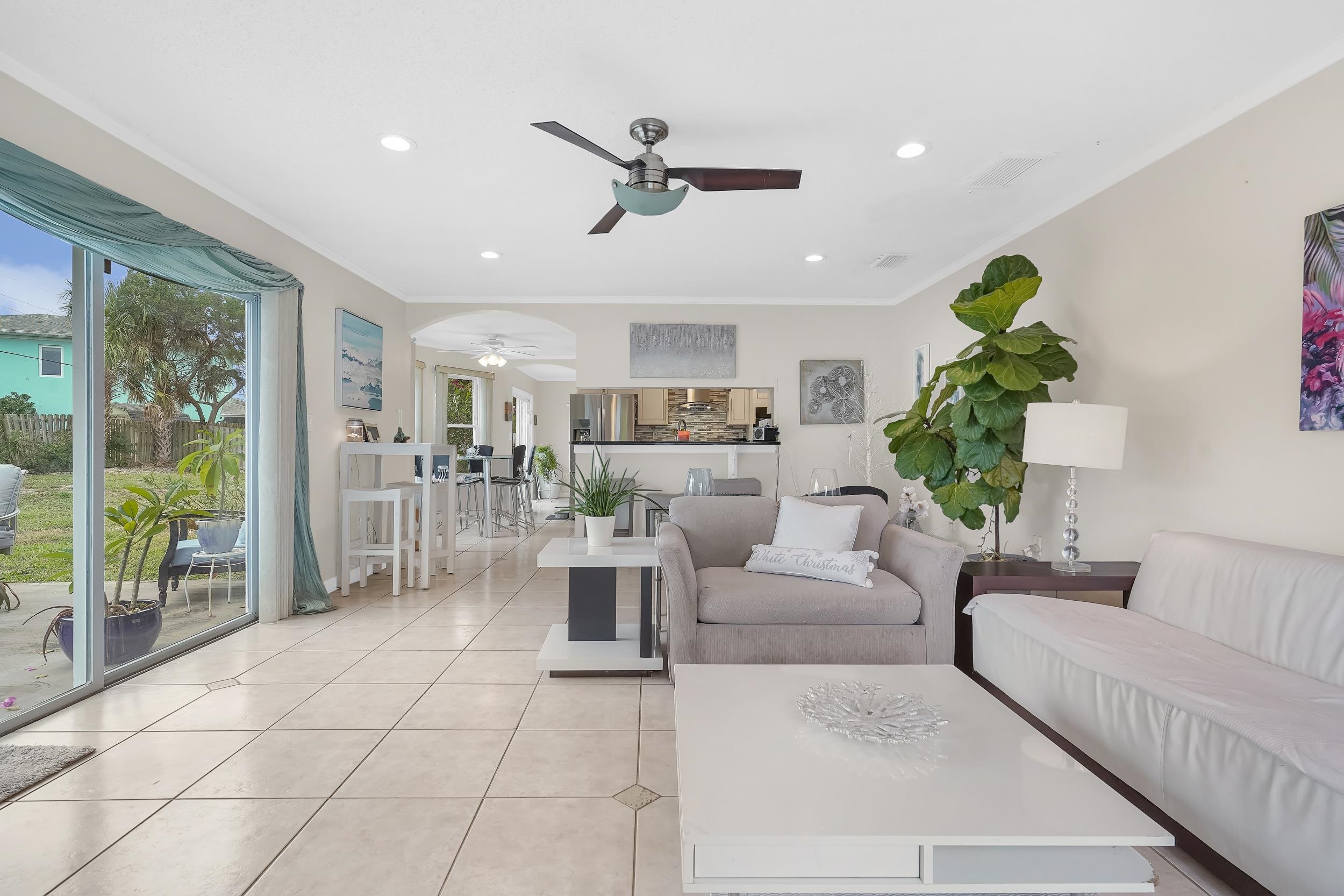 Image 9 of 46 For 38 Sandpiper Dr