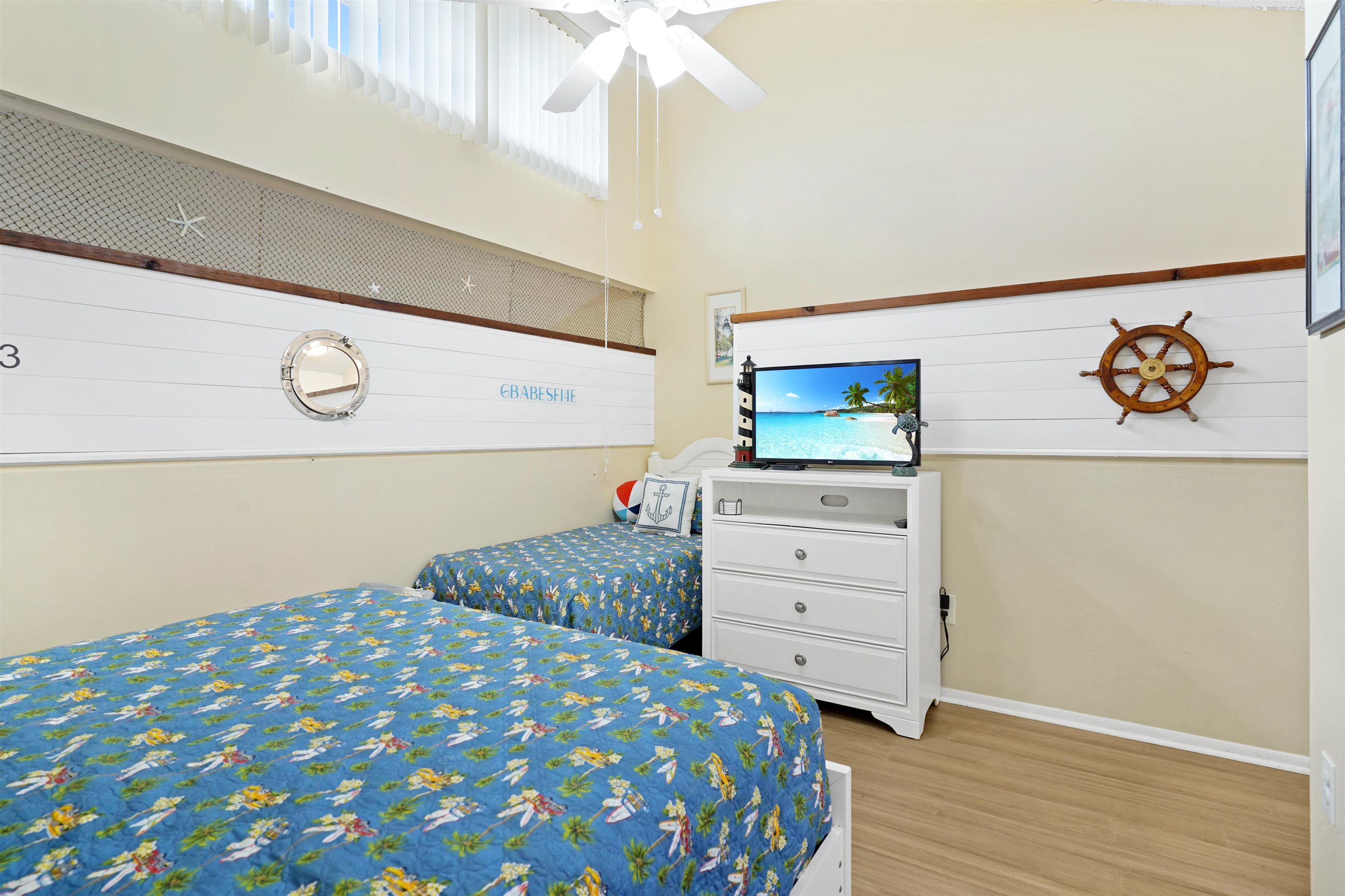 Image 21 of 34 For 57 Village Las Palmas Cir