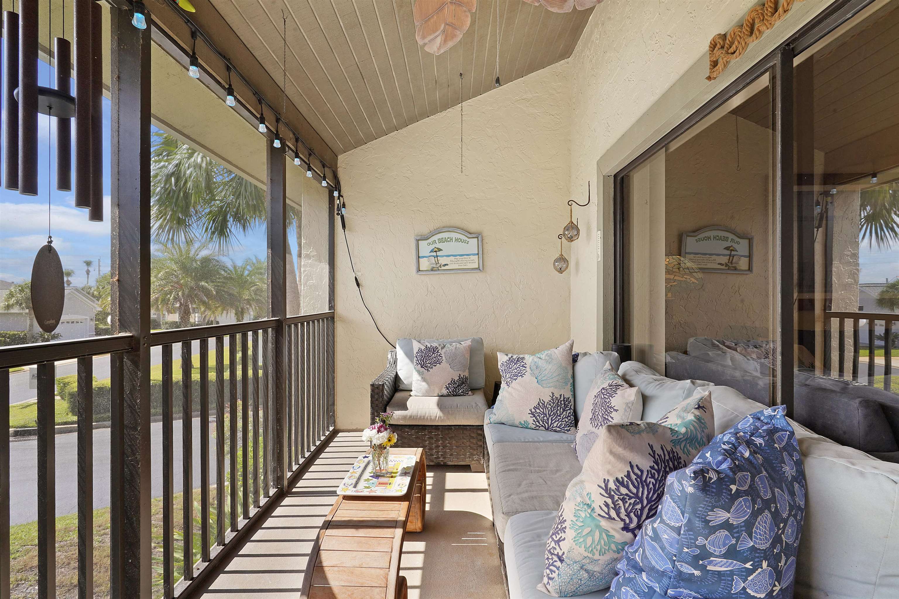 Image 25 of 34 For 57 Village Las Palmas Cir