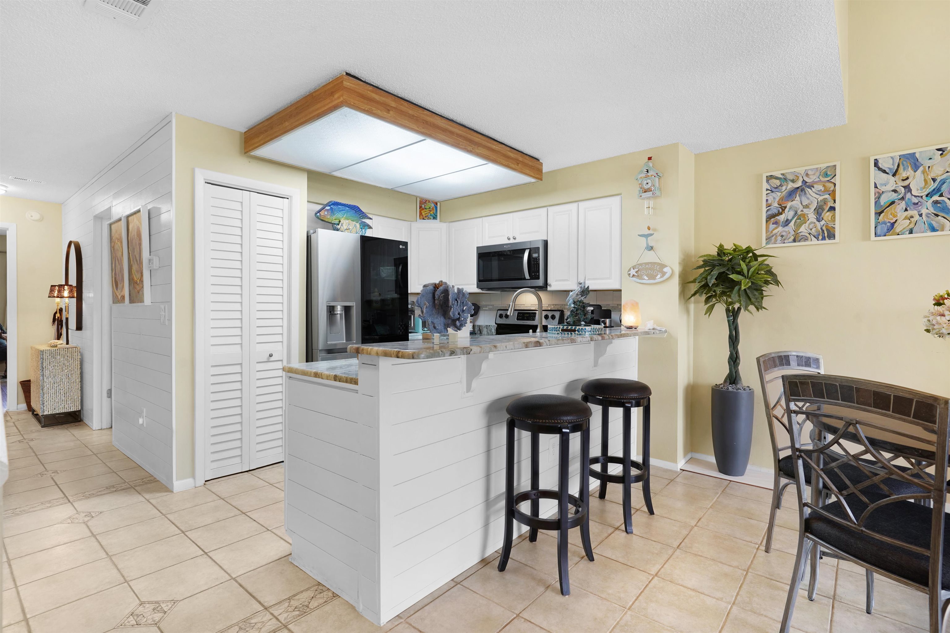 Image 3 of 34 For 57 Village Las Palmas Cir