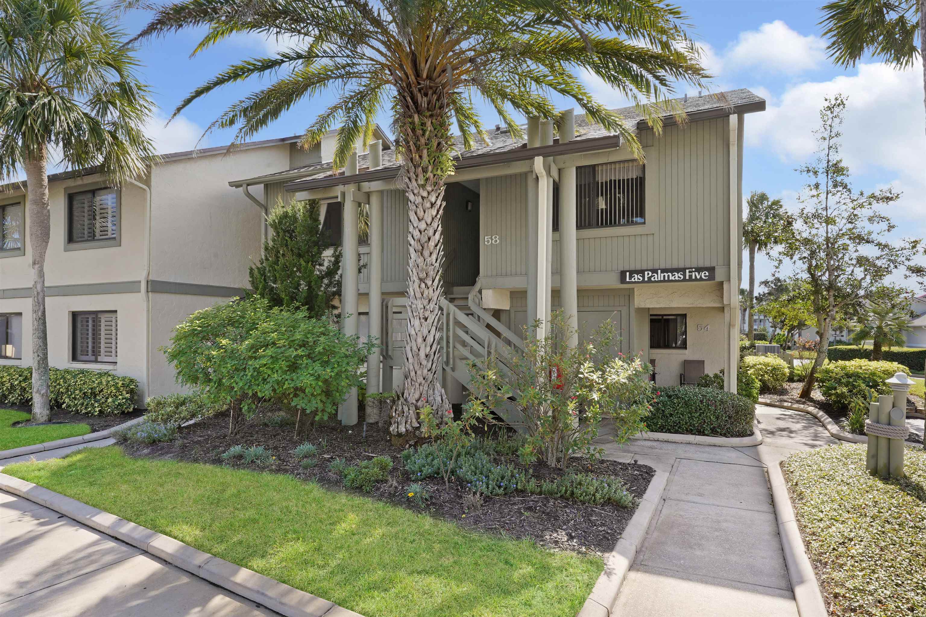 Image 6 of 34 For 57 Village Las Palmas Cir