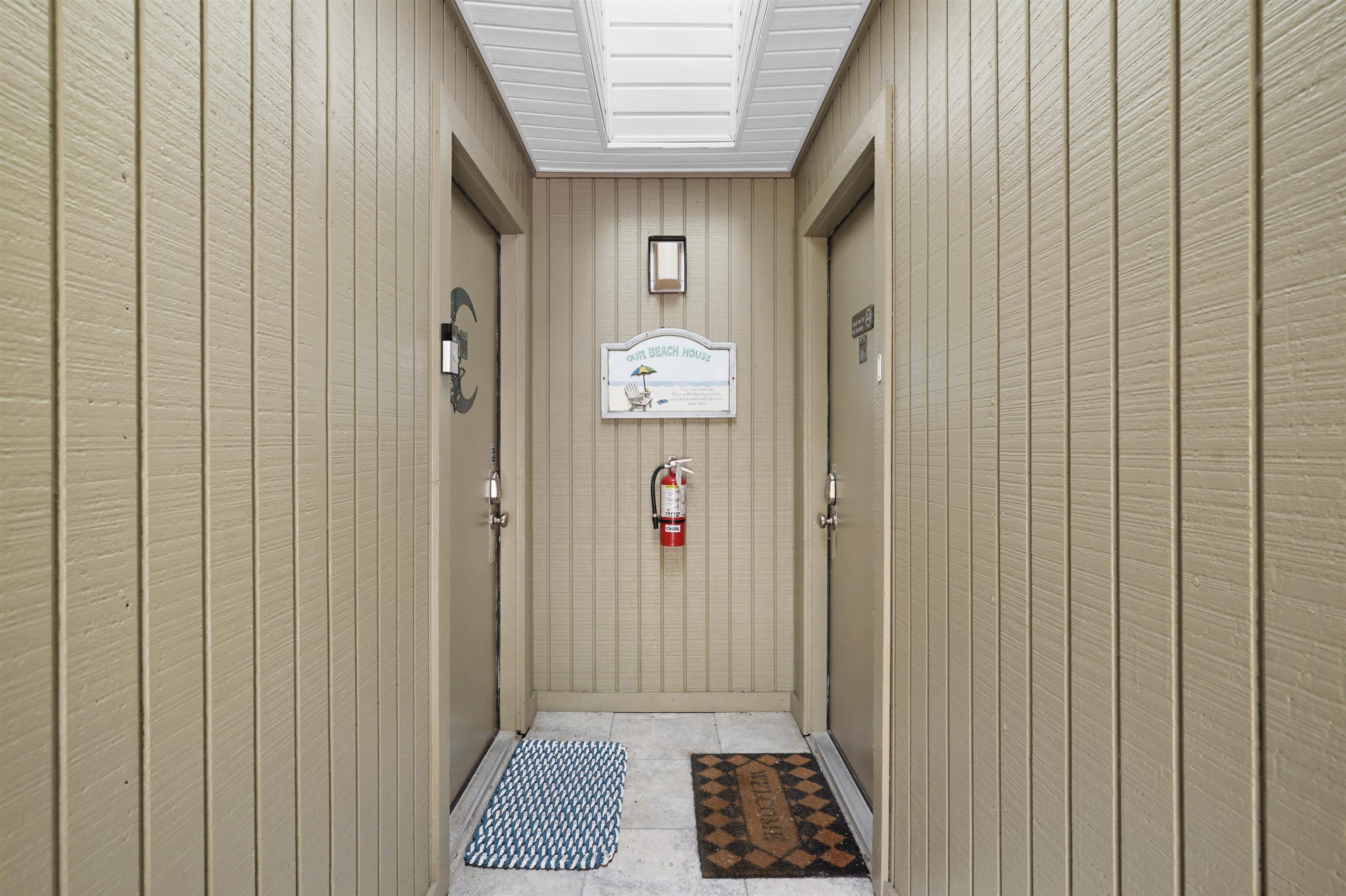 Image 7 of 34 For 57 Village Las Palmas Cir