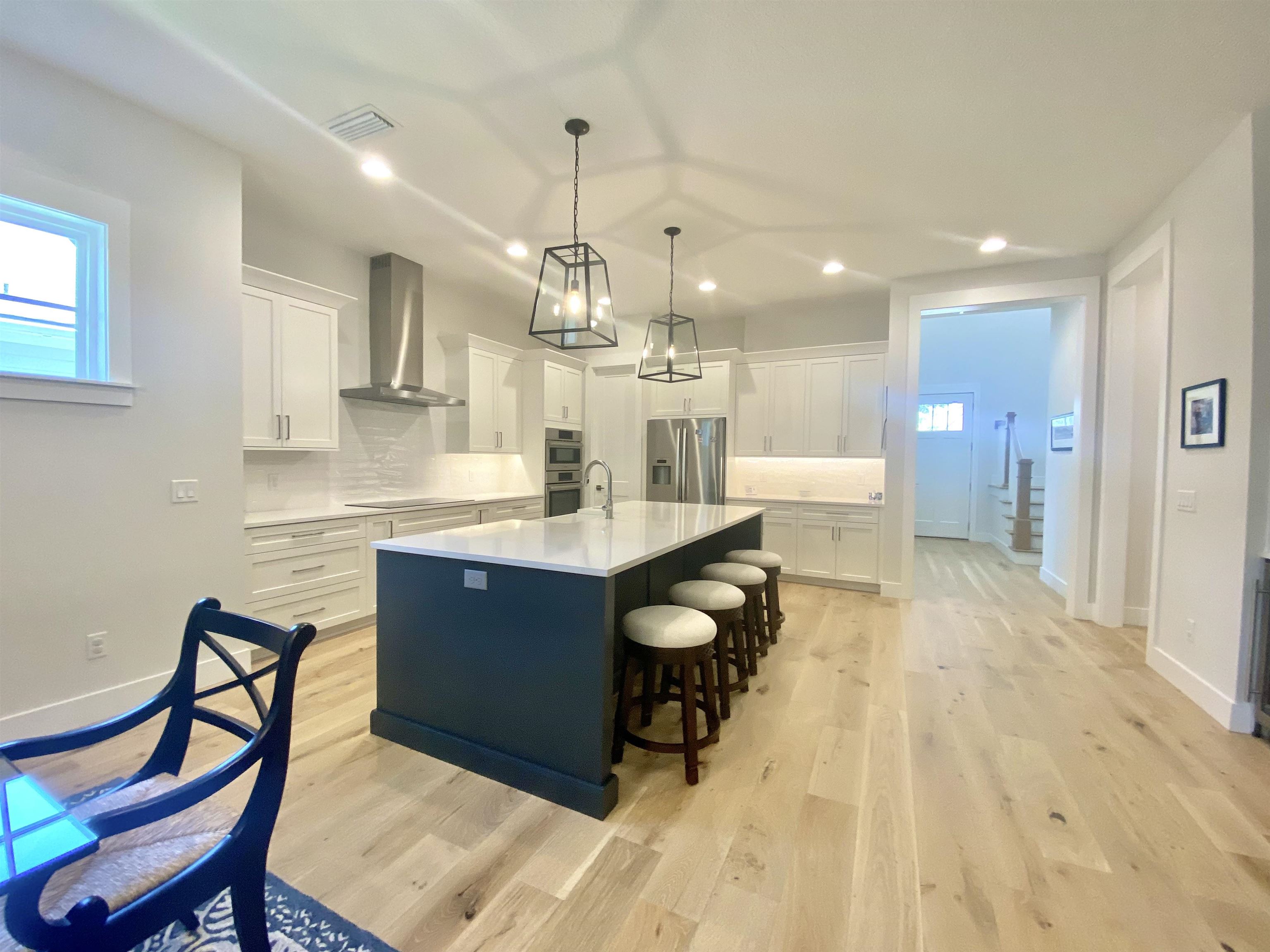 Image 11 of 63 For 196 Ridgeway Rd