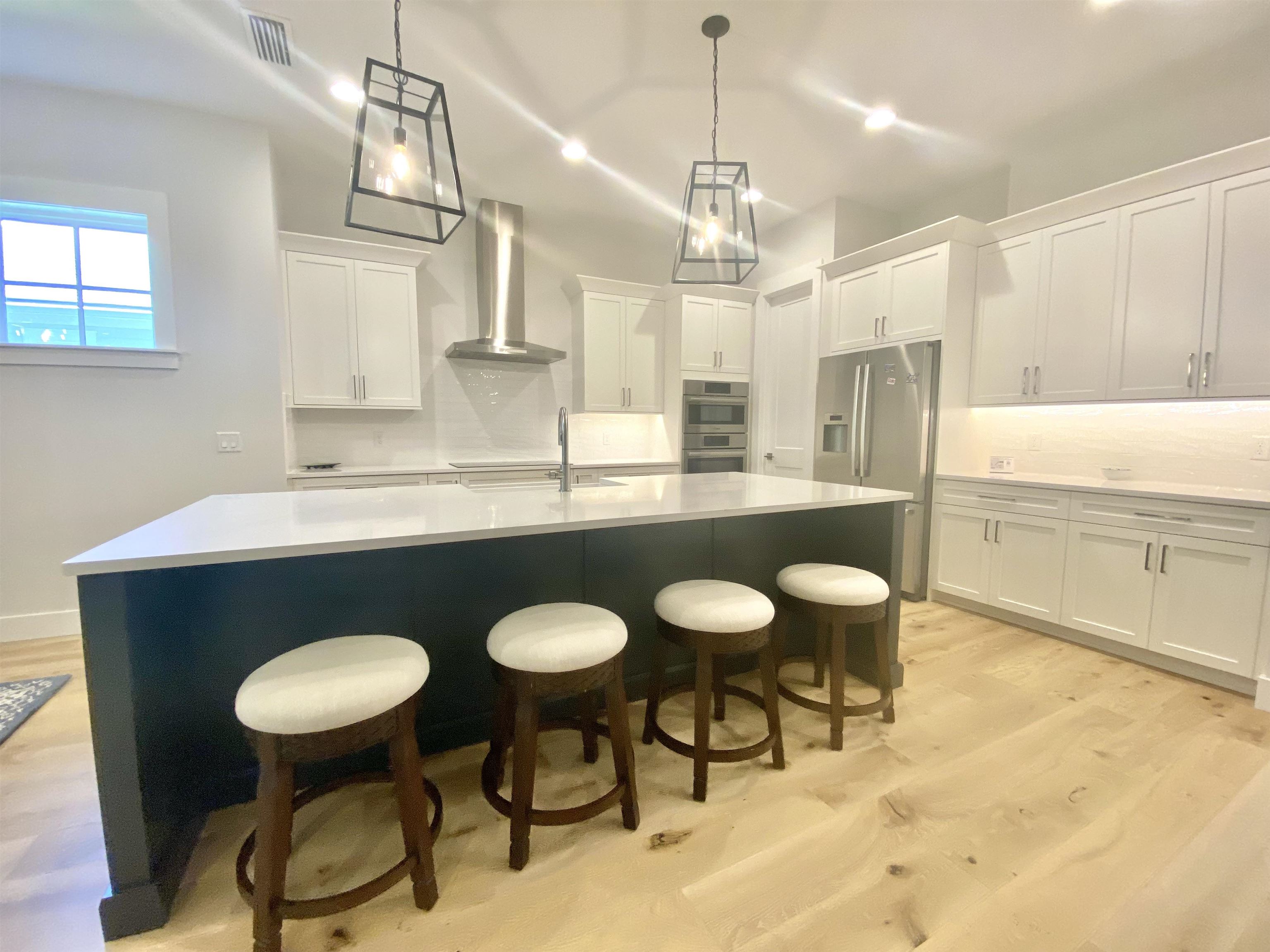 Image 13 of 63 For 196 Ridgeway Rd