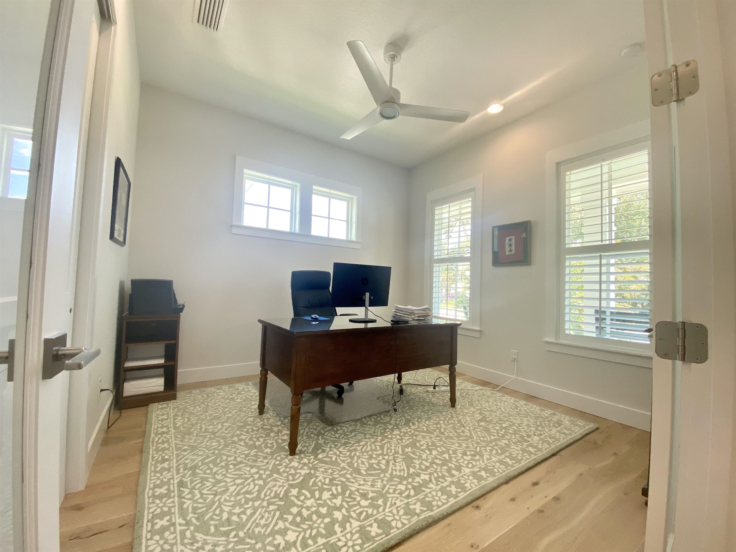 Image 19 of 63 For 196 Ridgeway Rd