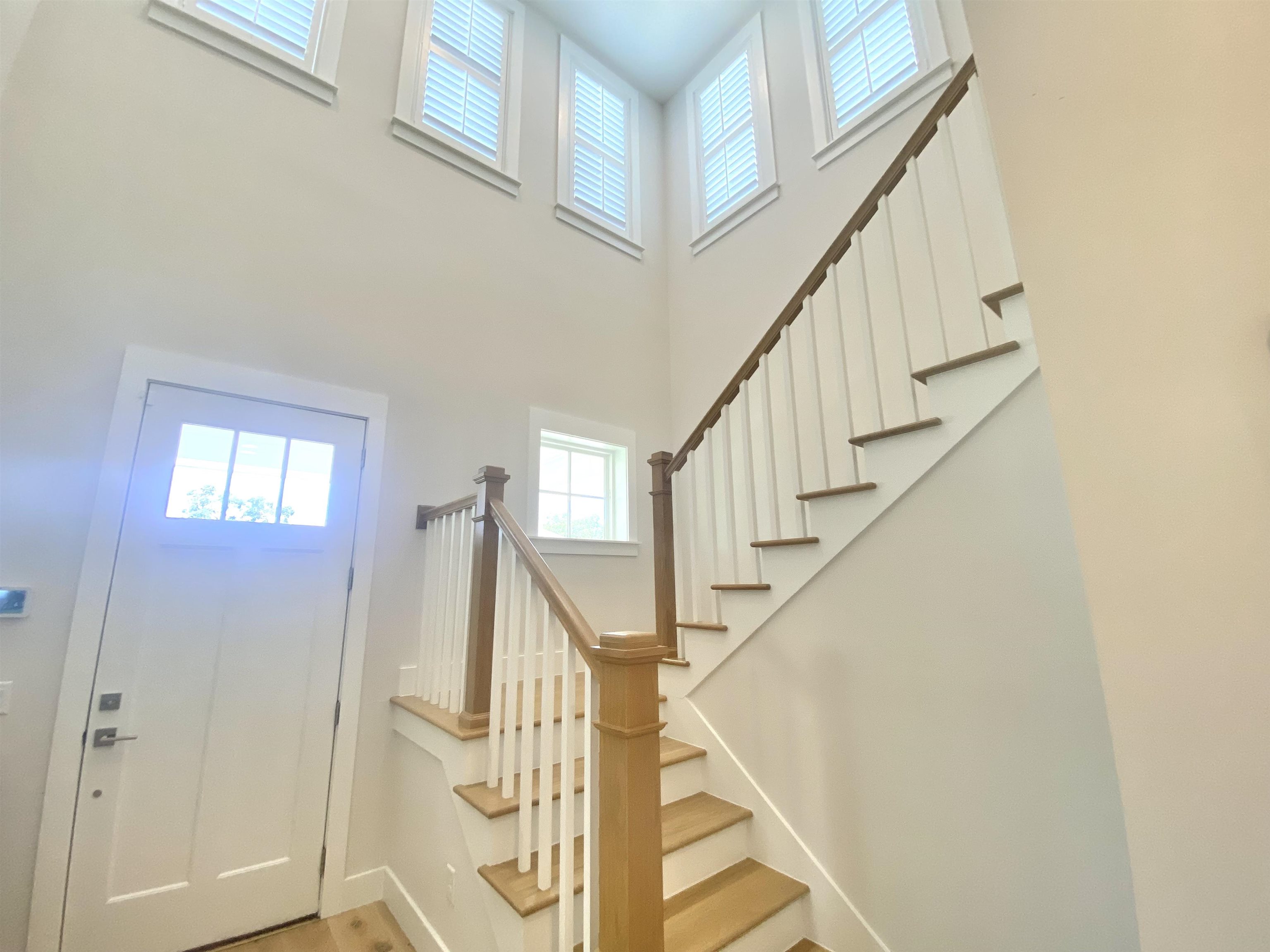 Image 31 of 63 For 196 Ridgeway Rd