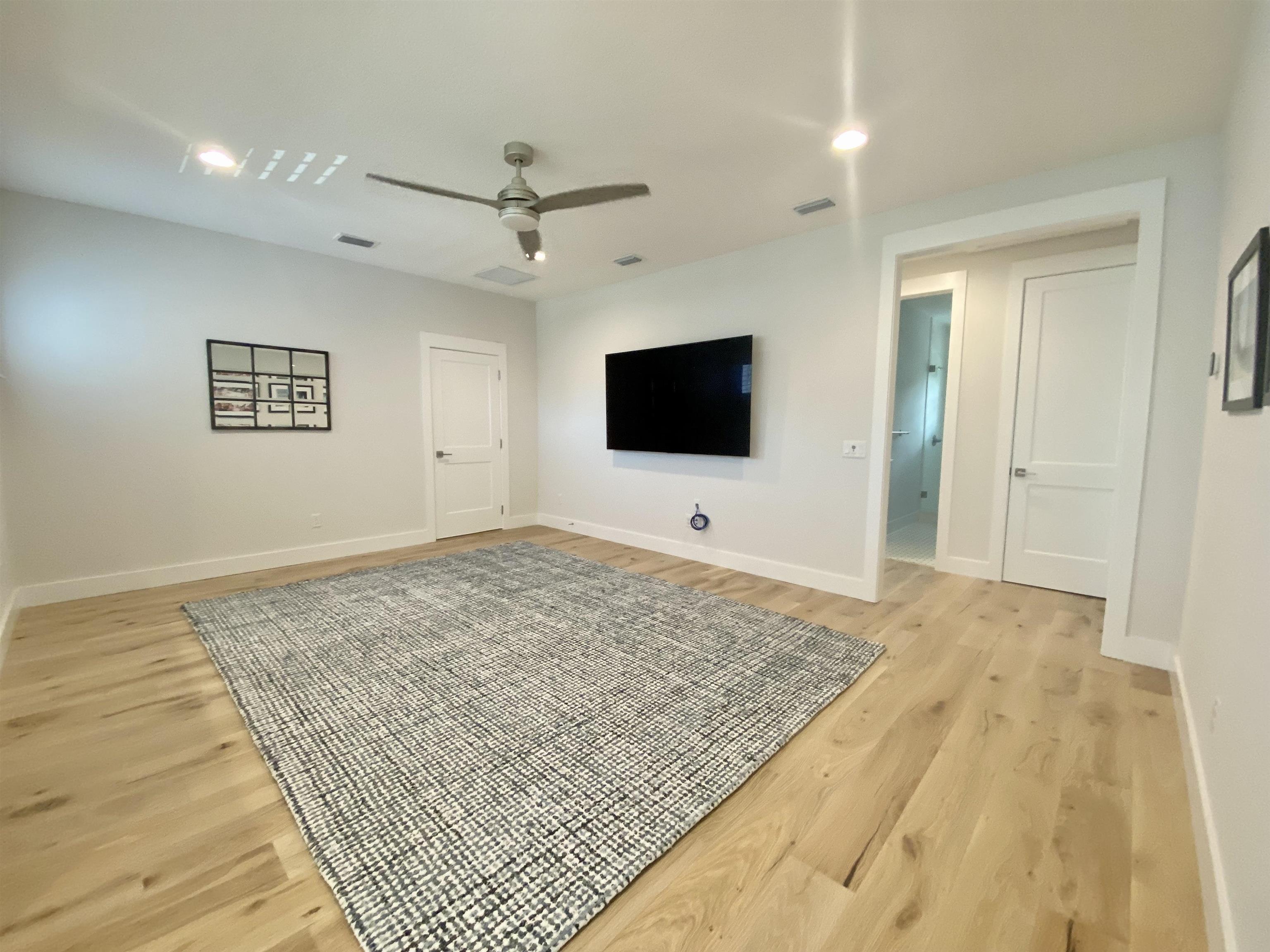 Image 33 of 63 For 196 Ridgeway Rd