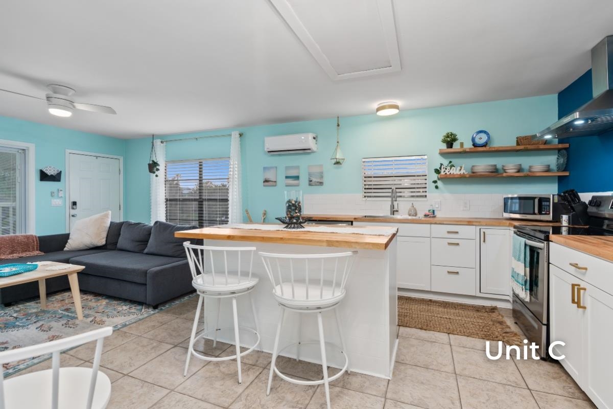 Image 39 of 59 For 7018 Middleton Ave A, B And C