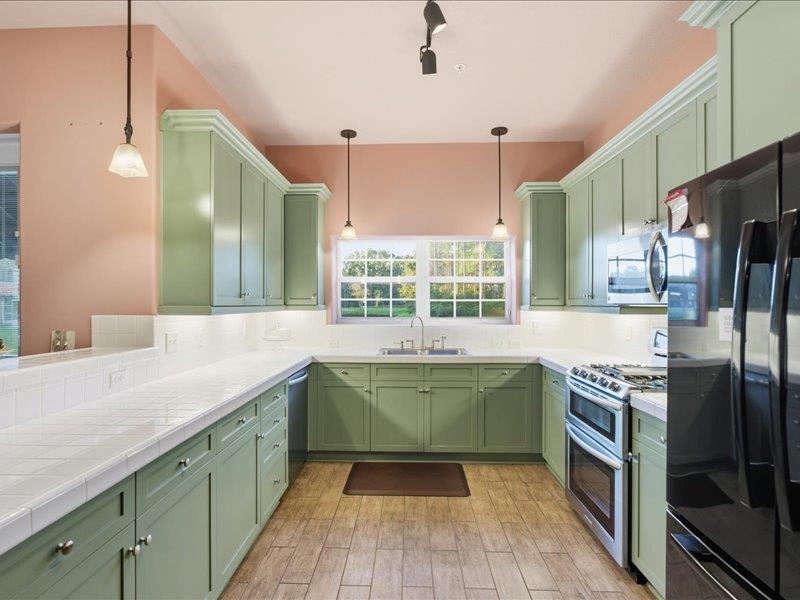 Image 16 of 57 For 99 Grand Ravine Dr