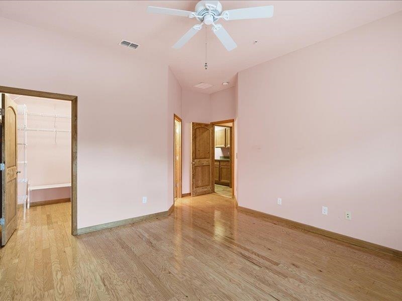 Image 26 of 57 For 99 Grand Ravine Dr