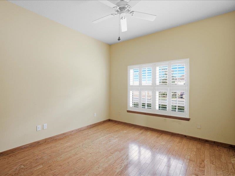 Image 34 of 57 For 99 Grand Ravine Dr