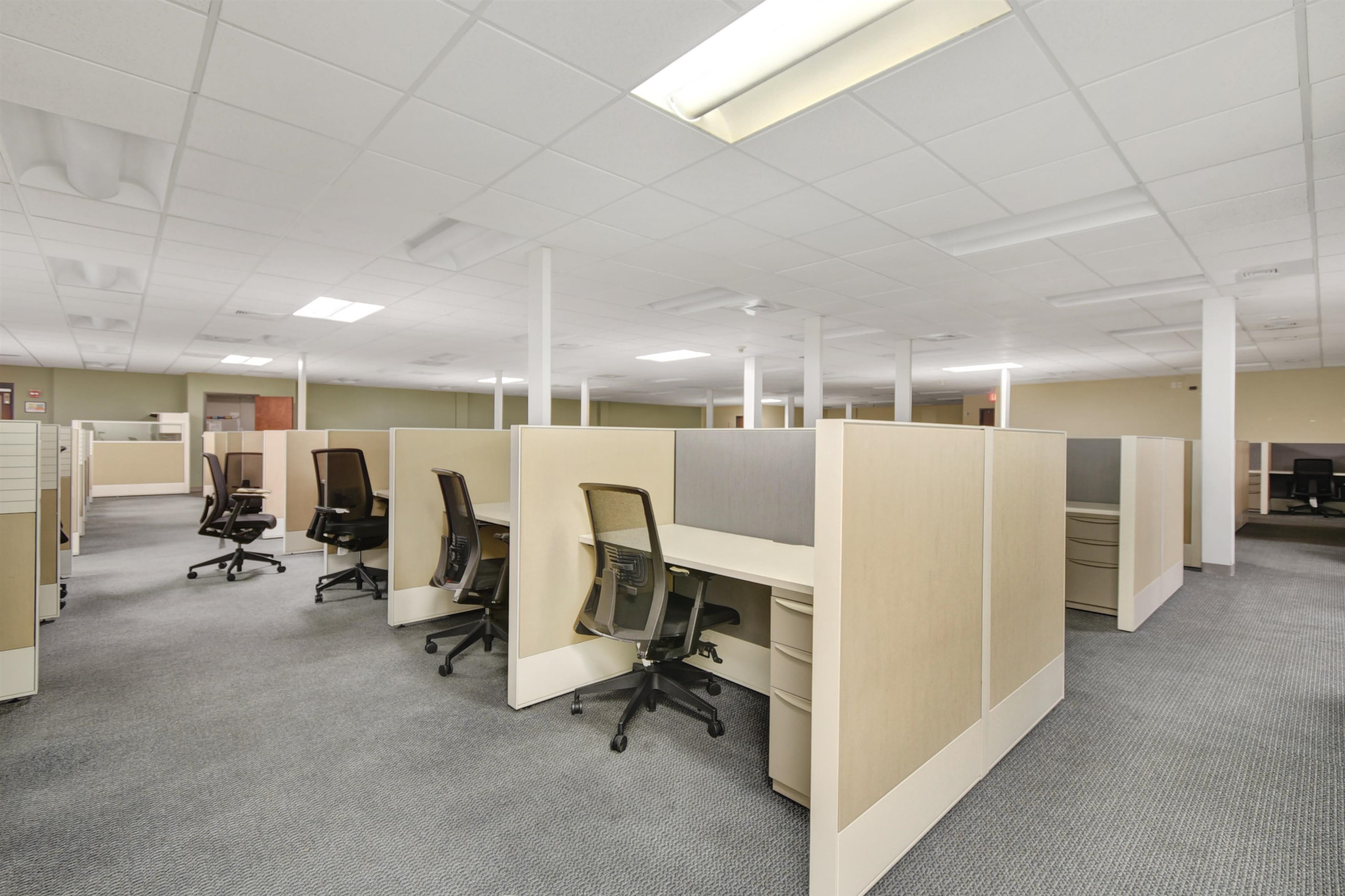 Image 12 of 83 For 9512 Sunbeam Center Dr