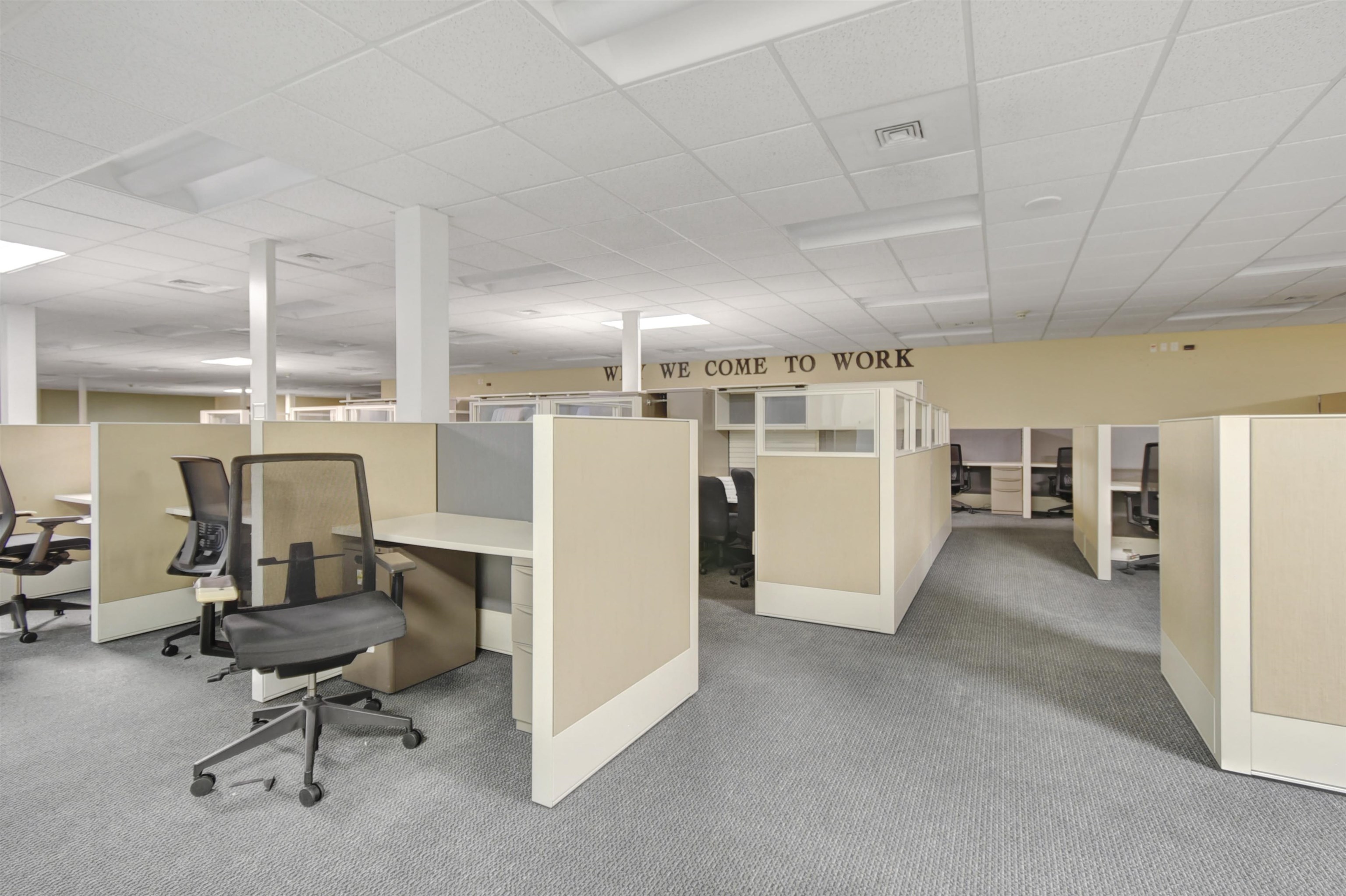 Image 13 of 83 For 9512 Sunbeam Center Dr