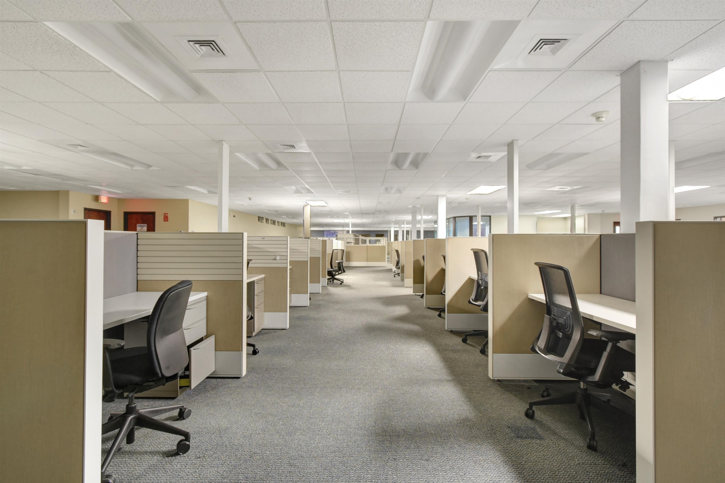 Image 18 of 83 For 9512 Sunbeam Center Dr