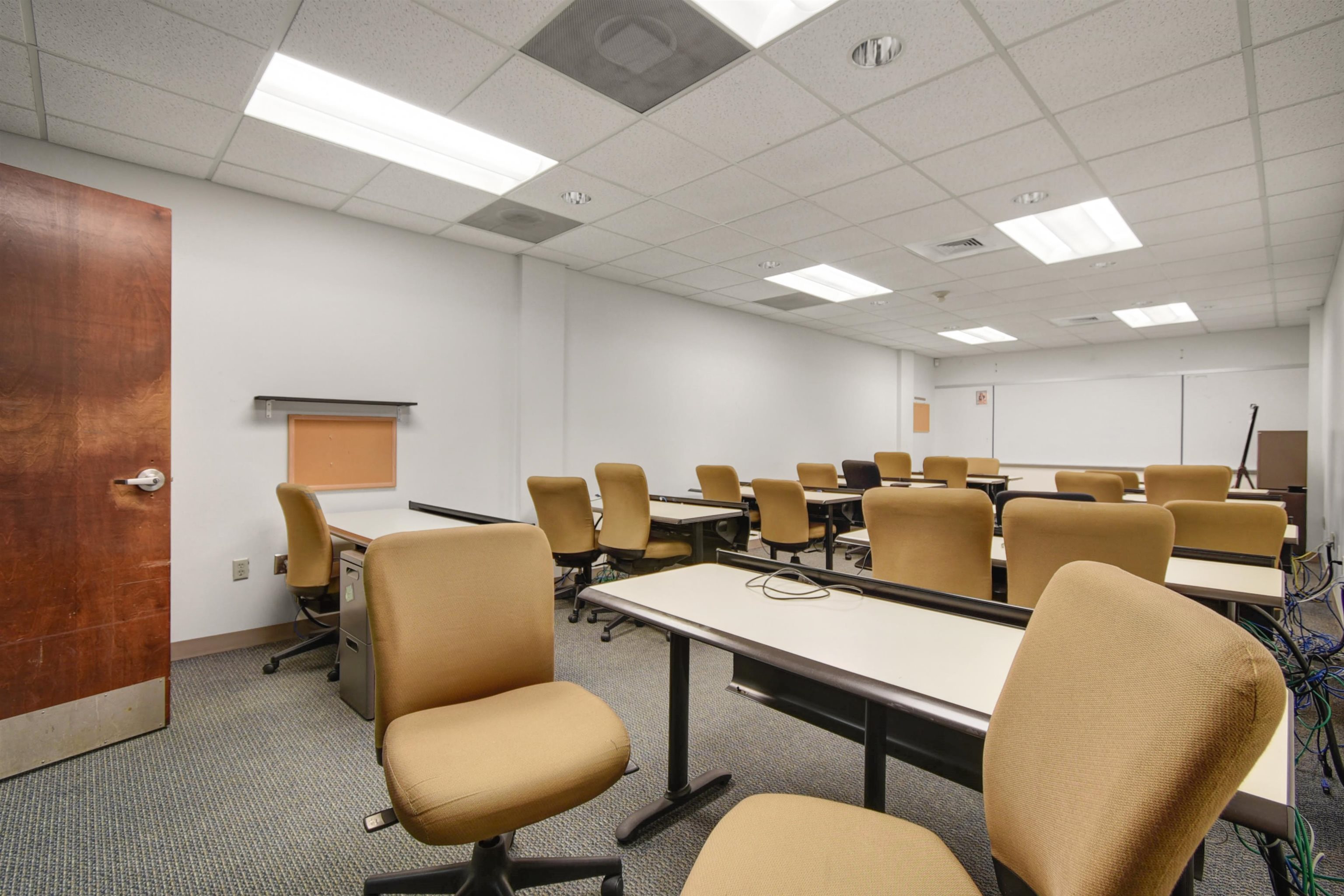 Image 21 of 83 For 9512 Sunbeam Center Dr