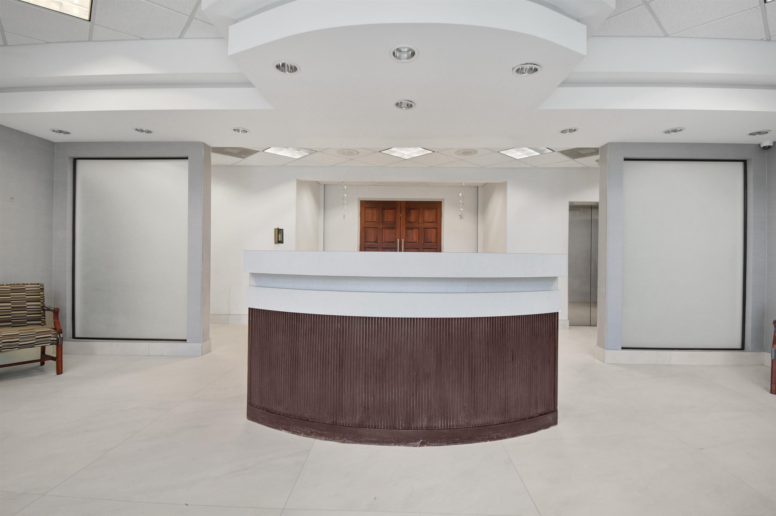 Image 25 of 83 For 9512 Sunbeam Center Dr