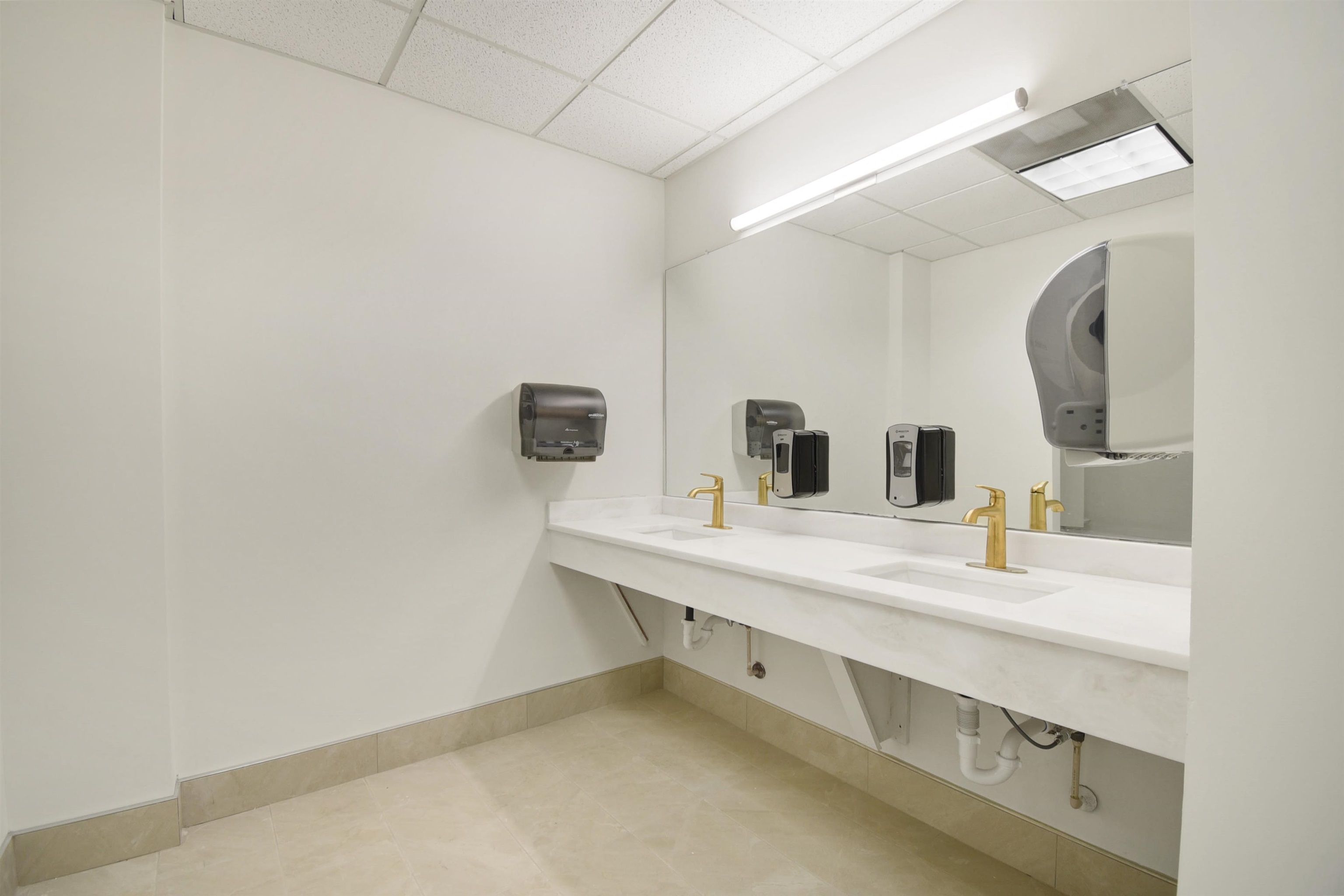 Image 37 of 83 For 9512 Sunbeam Center Dr