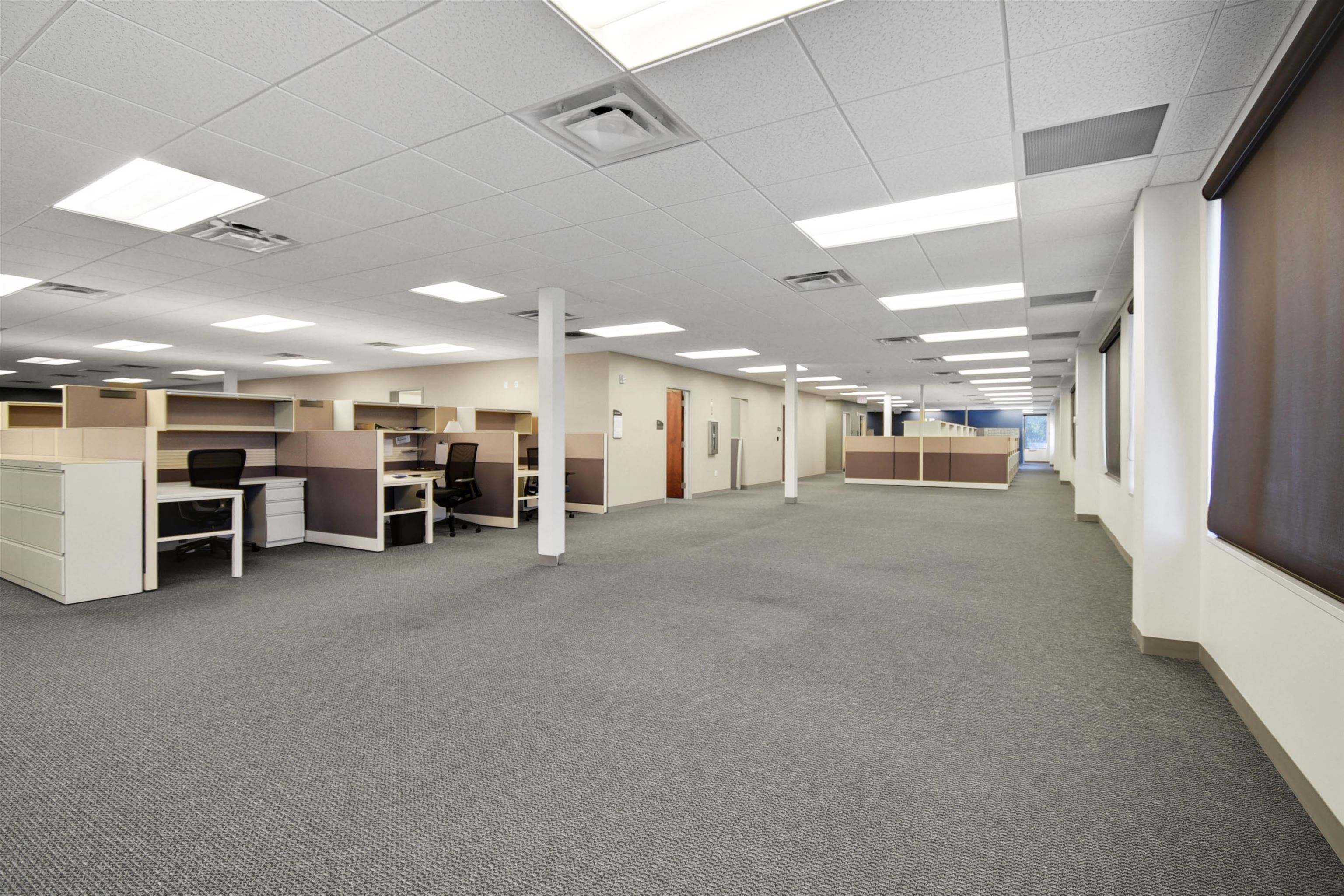 Image 52 of 83 For 9512 Sunbeam Center Dr