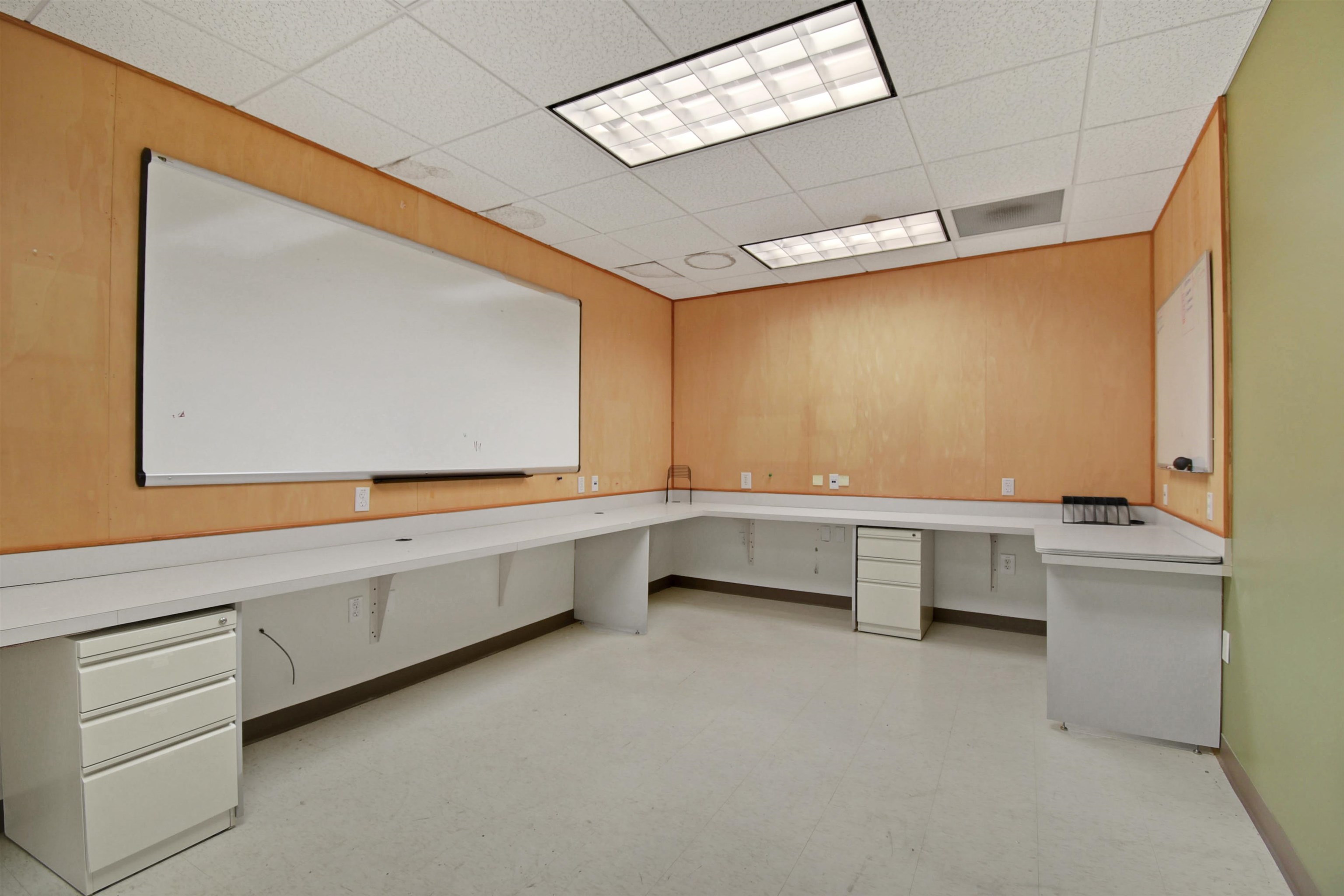 Image 58 of 83 For 9512 Sunbeam Center Dr