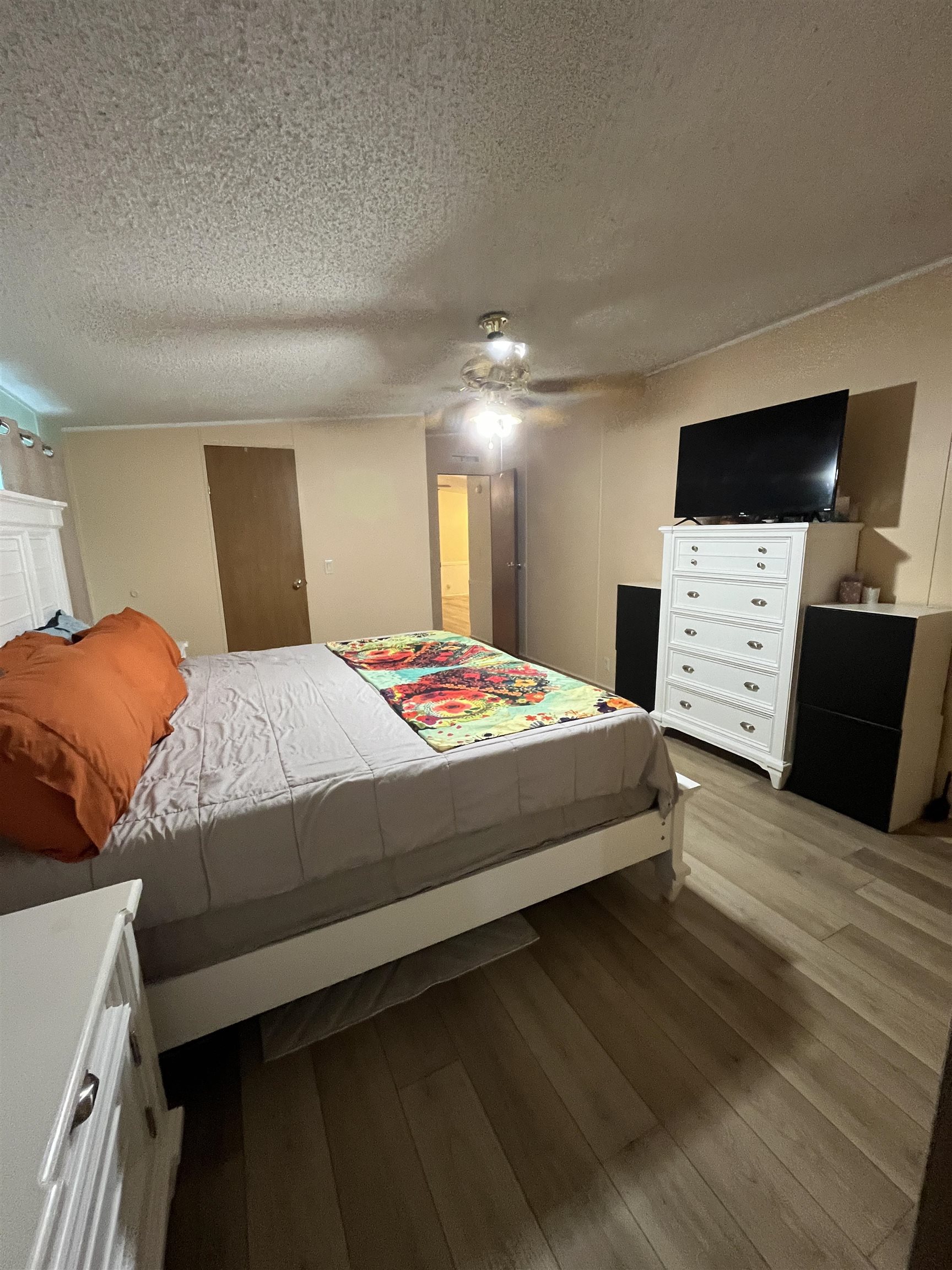 Image 30 of 50 For 5125 Avenue D