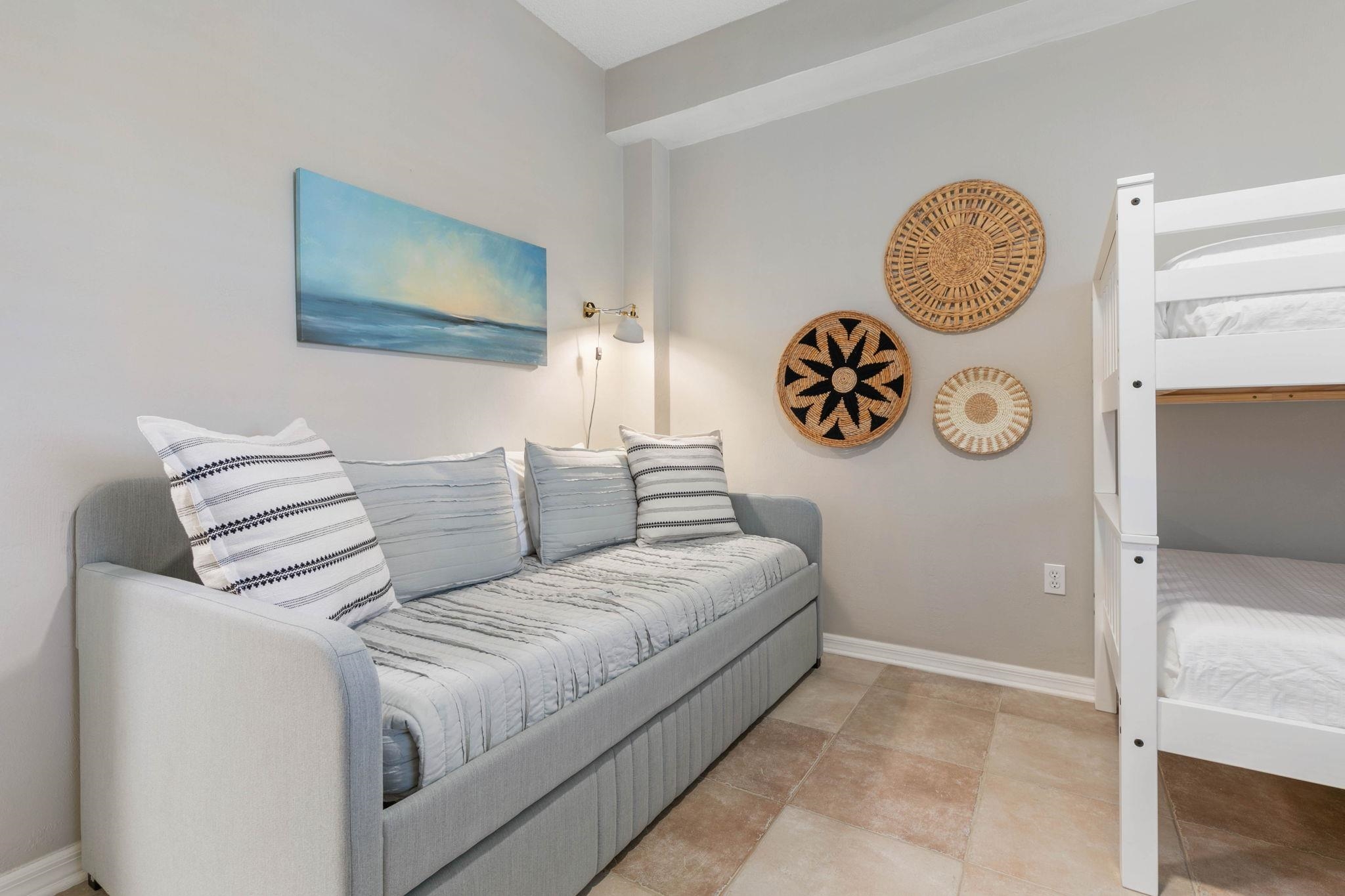 Image 28 of 67 For 104 Surfview Dr  2105