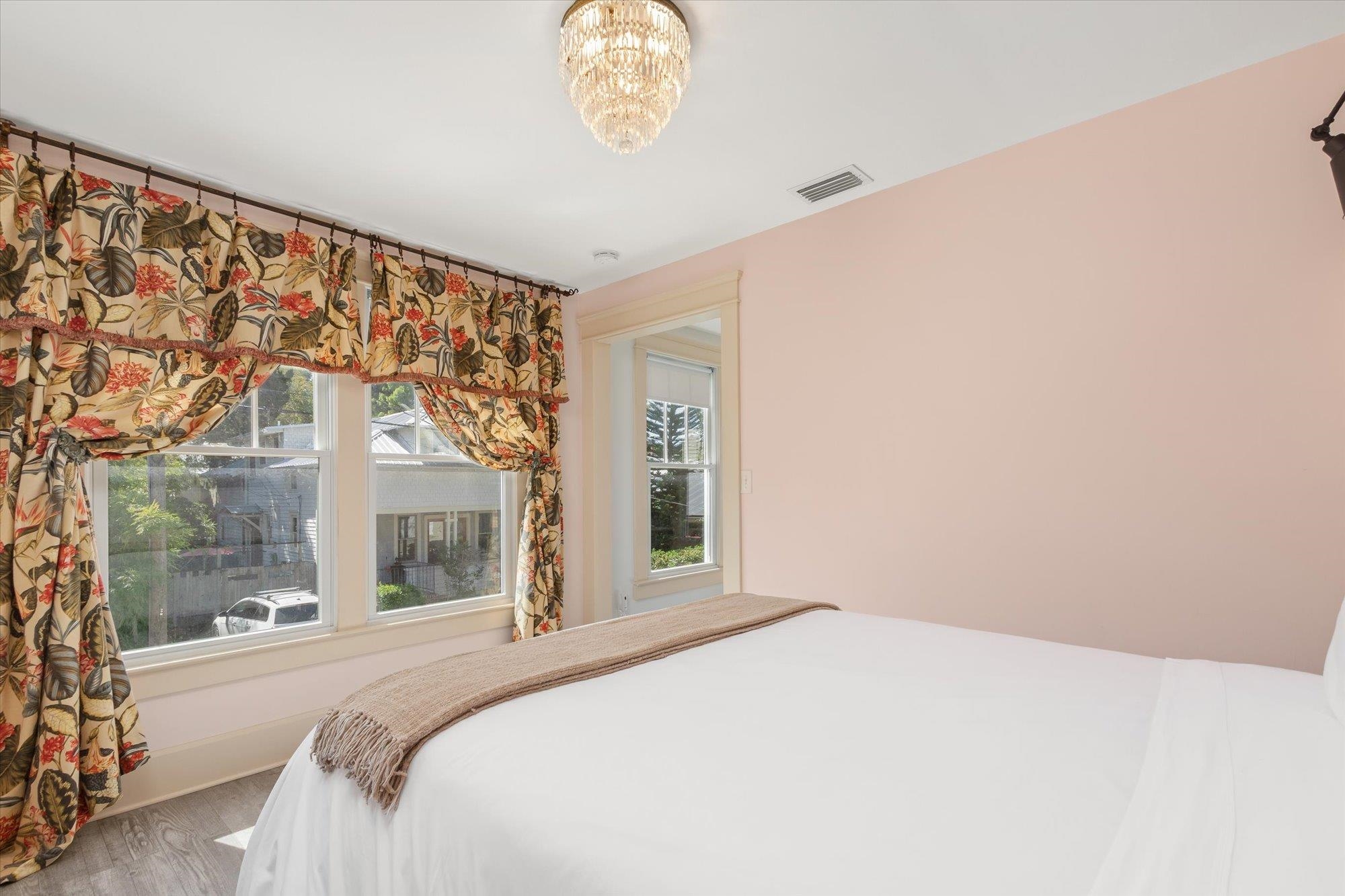 Image 62 of 75 For 16 Locust St