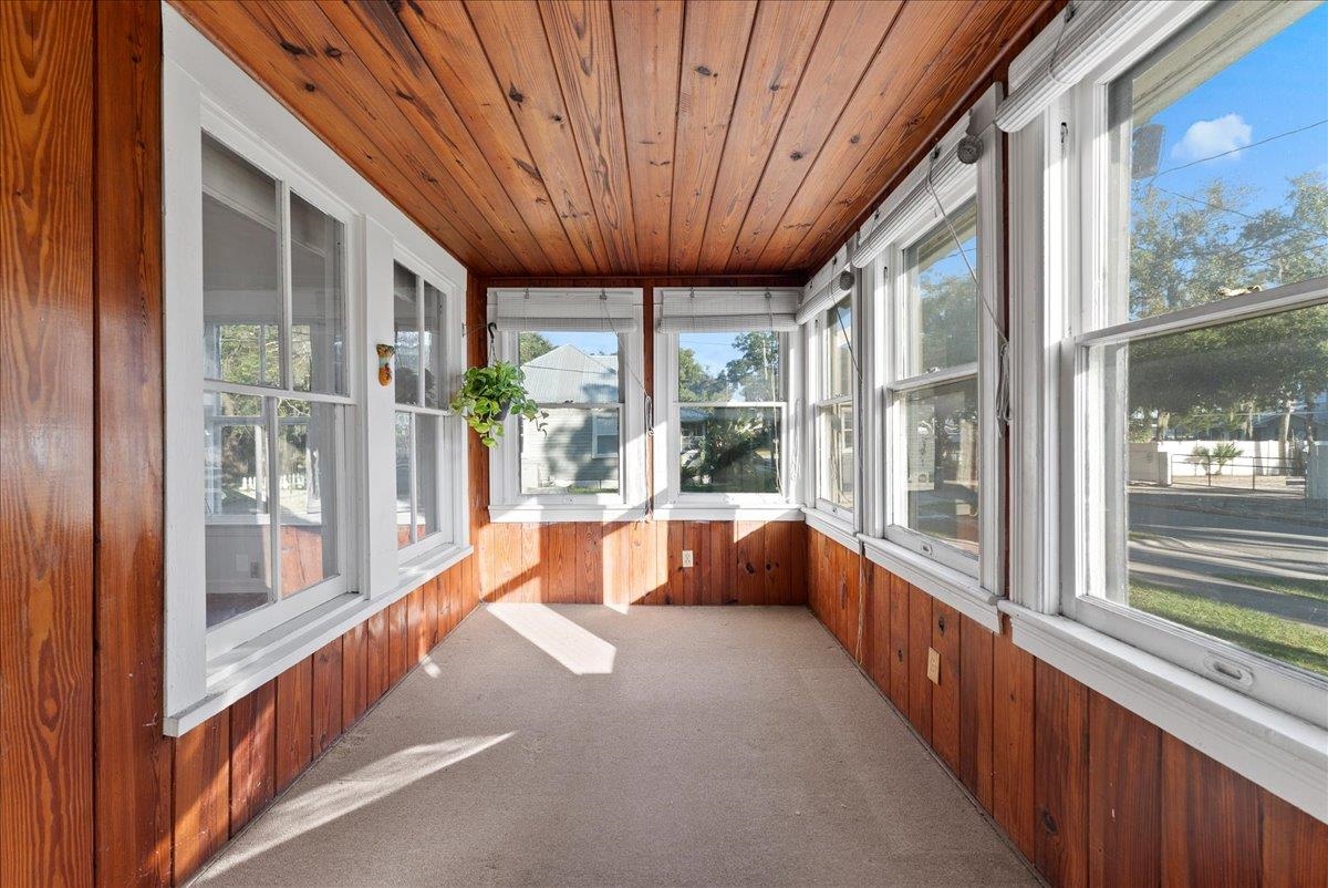 Image 3 of 46 For 10 Clark St  