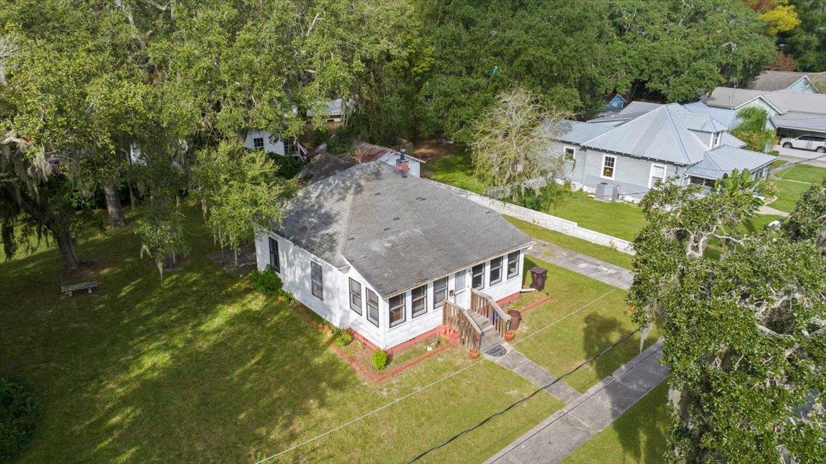 Image 37 of 46 For 10 Clark St  