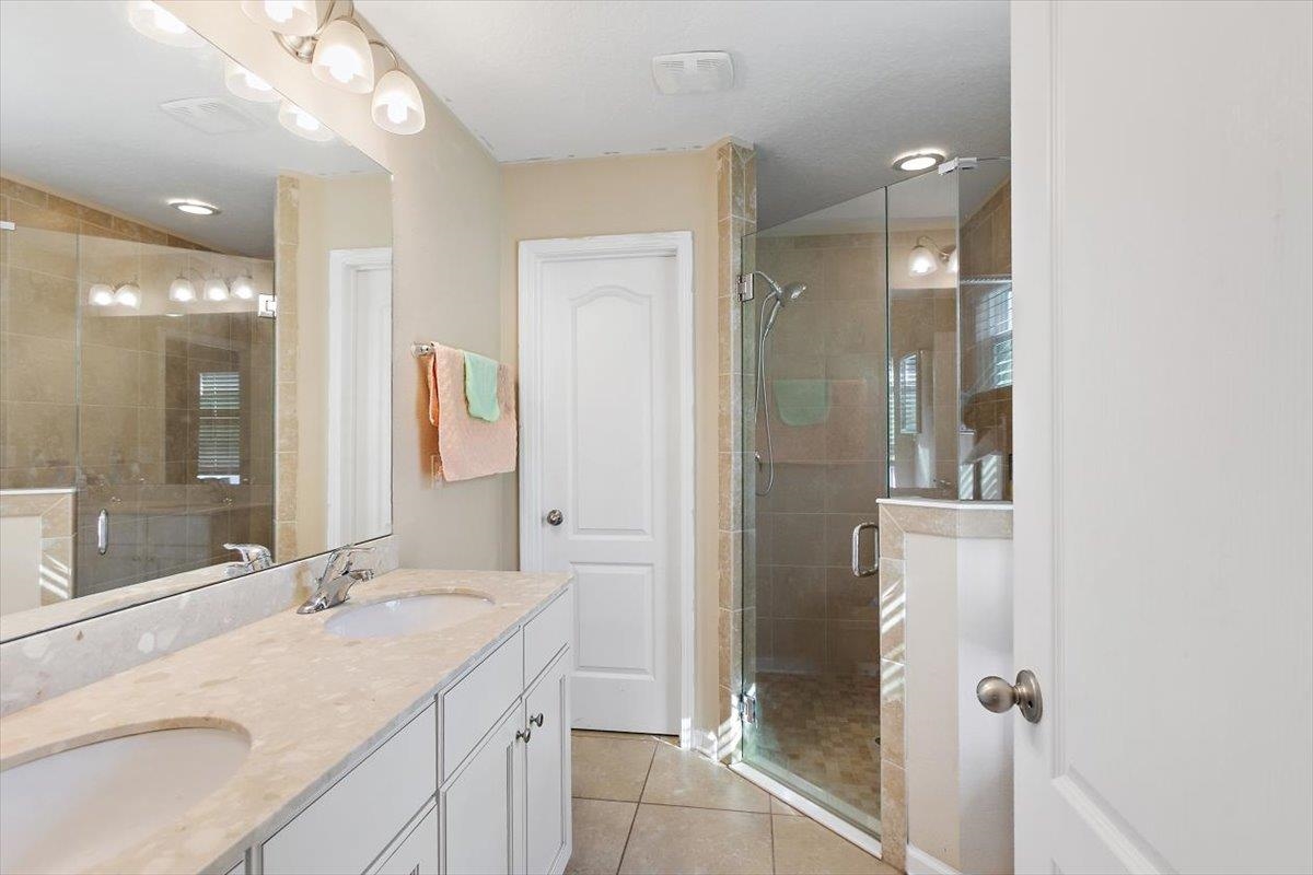 Image 12 of 25 For 709 Deercrossing Road