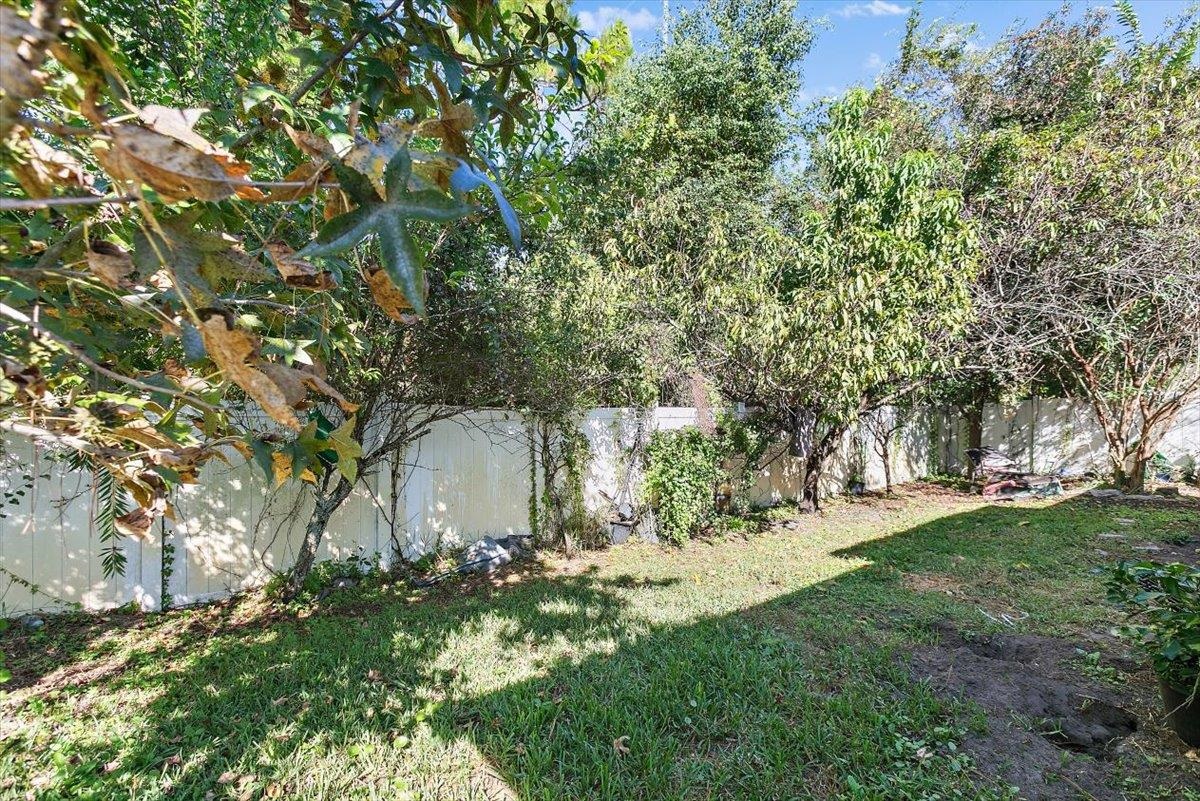 Image 19 of 25 For 709 Deercrossing Road