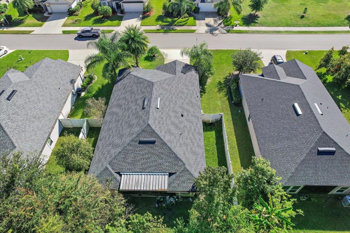 Image 21 of 25 For 709 Deercrossing Road