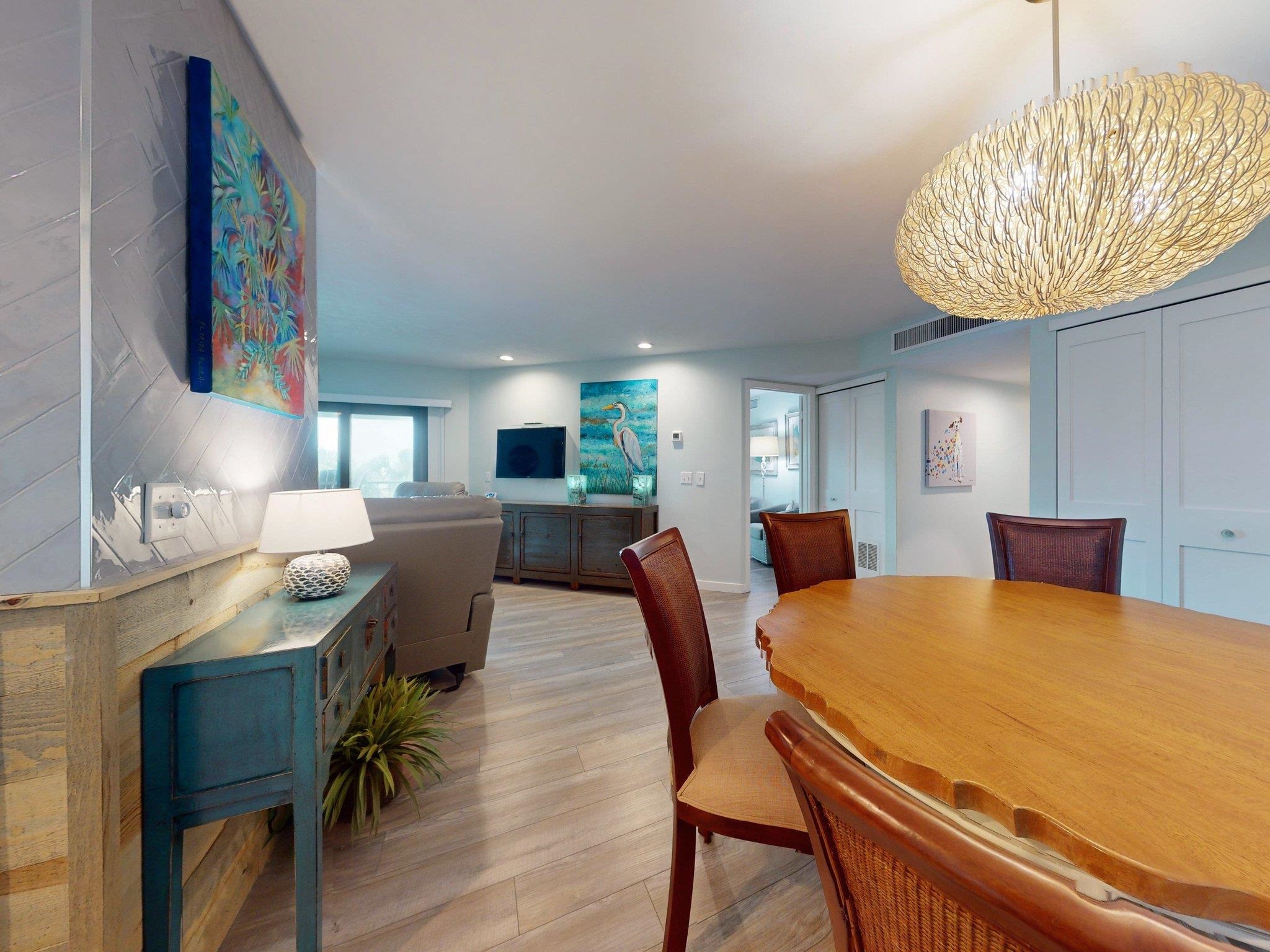 Image 28 of 100 For 301 Premier Vista Way