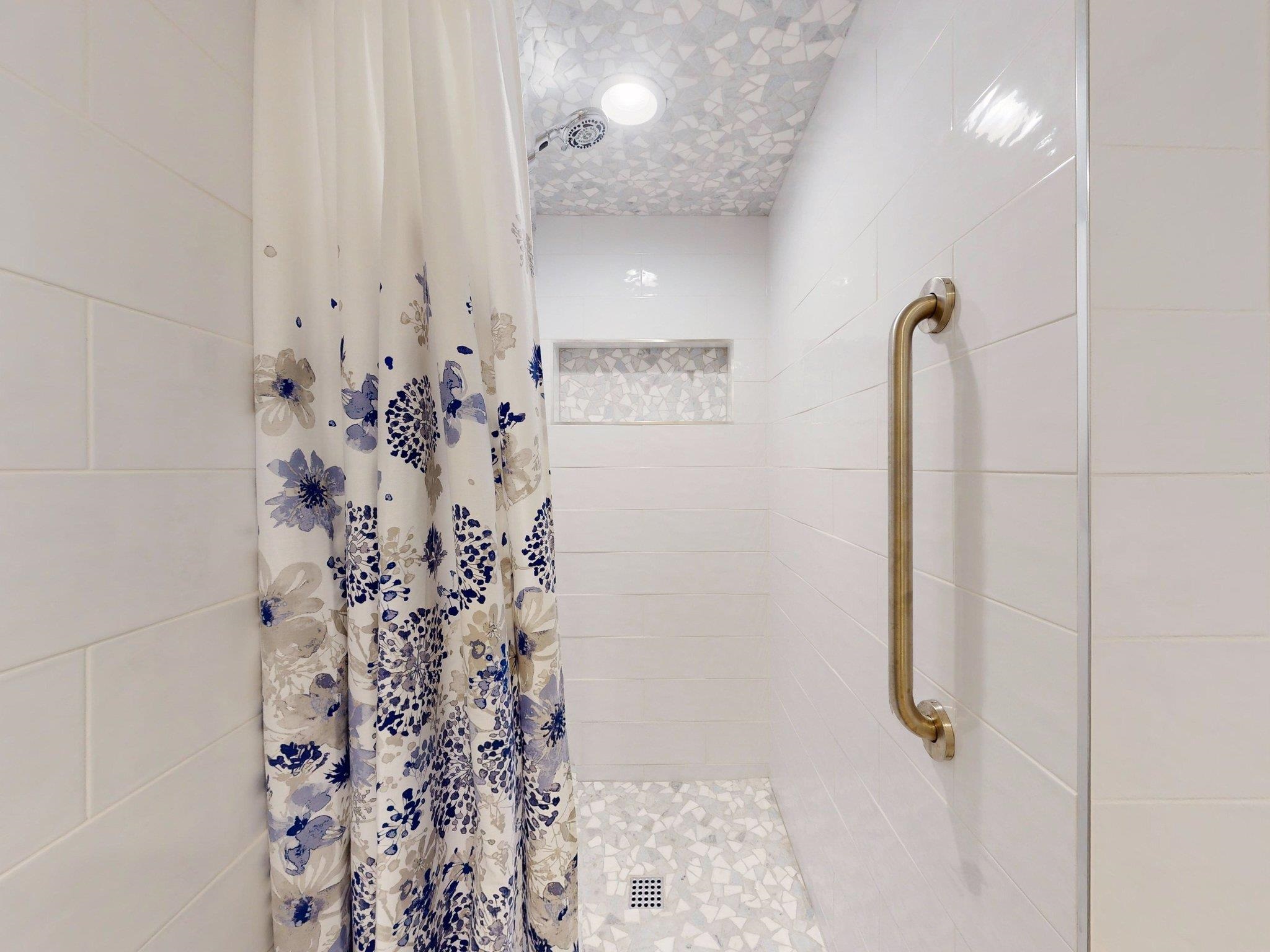 Image 50 of 100 For 301 Premier Vista Way