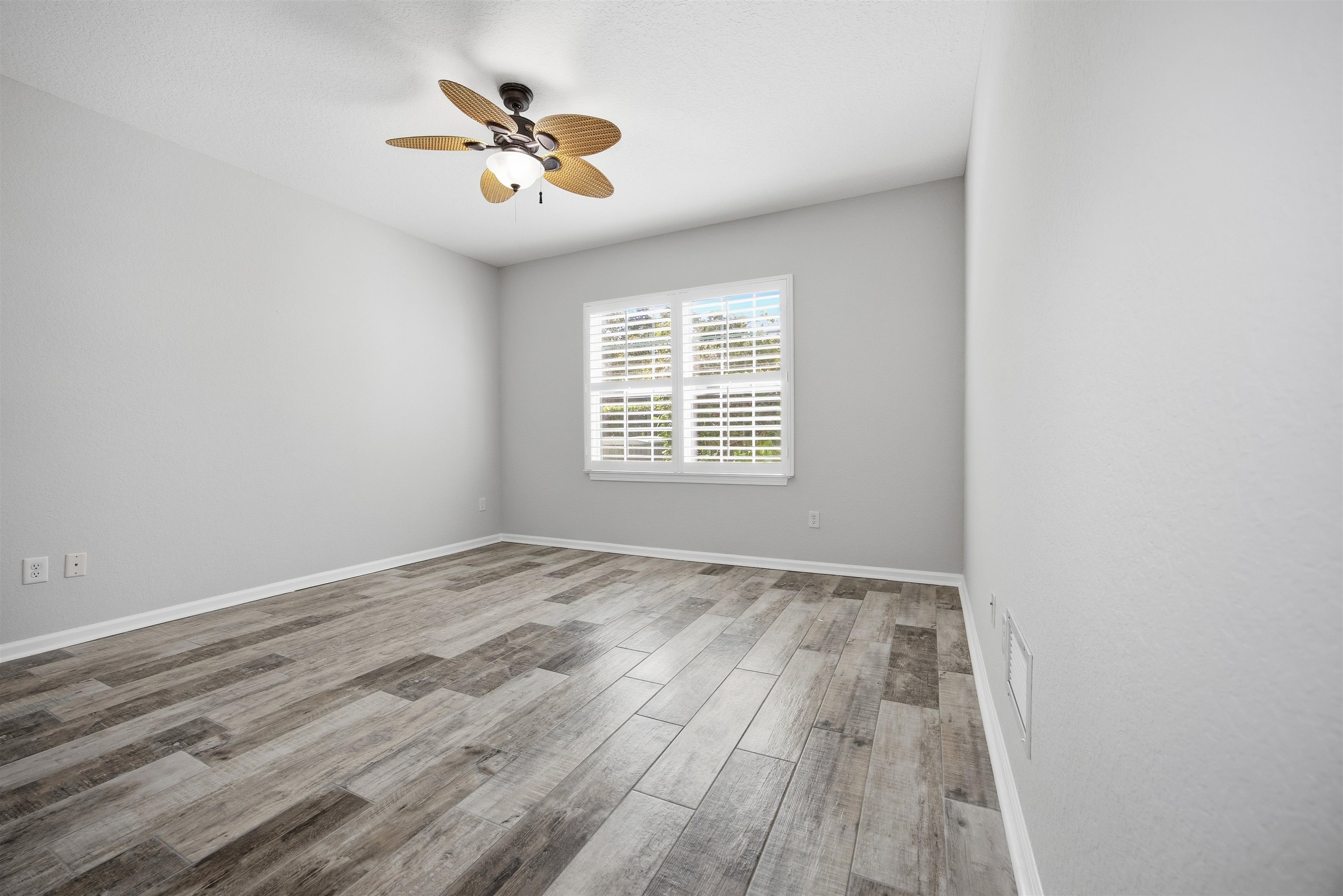 Image 11 of 22 For 115 Pine Hollow Trl E 106