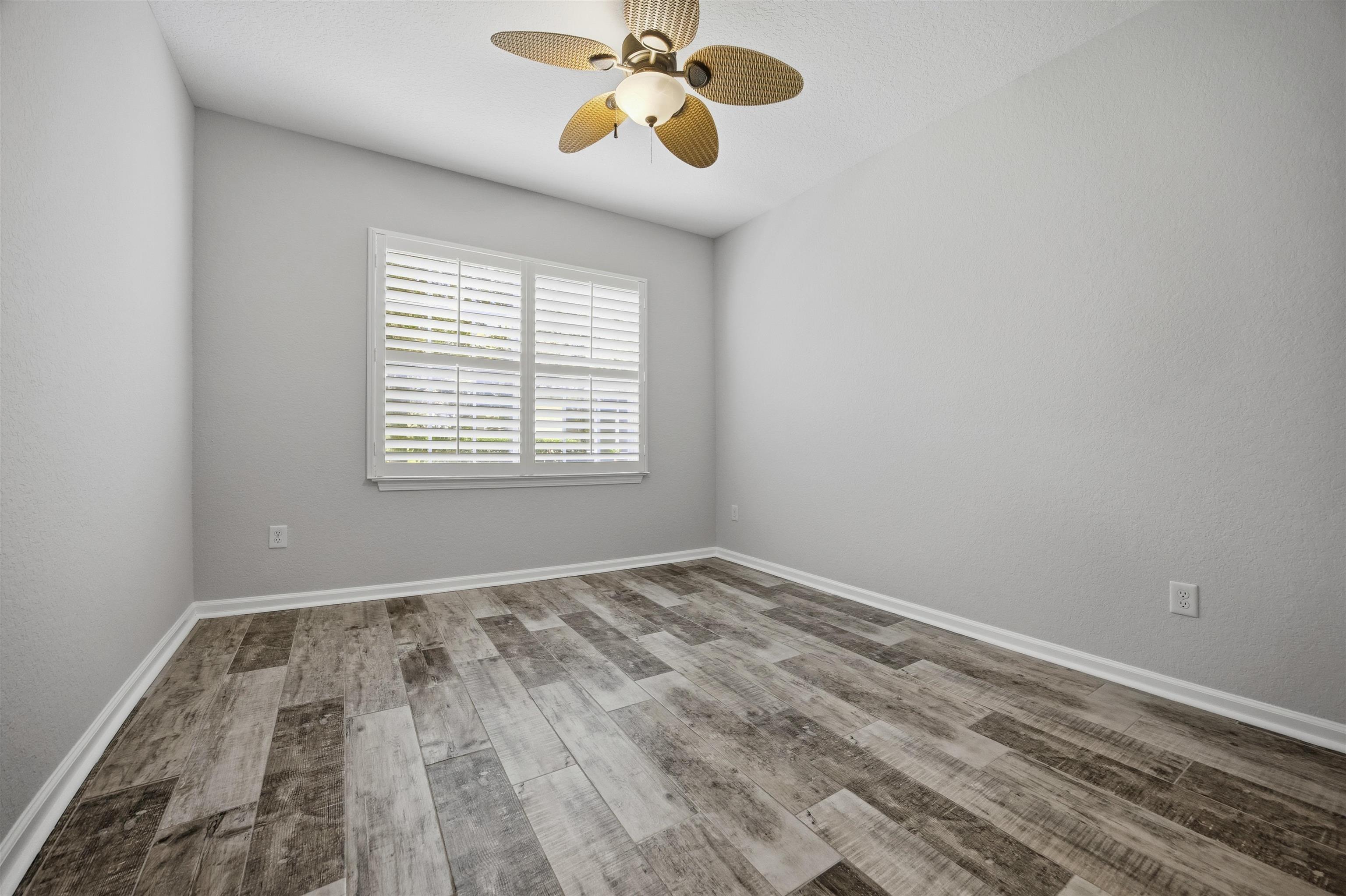 Image 14 of 22 For 115 Pine Hollow Trl E 106