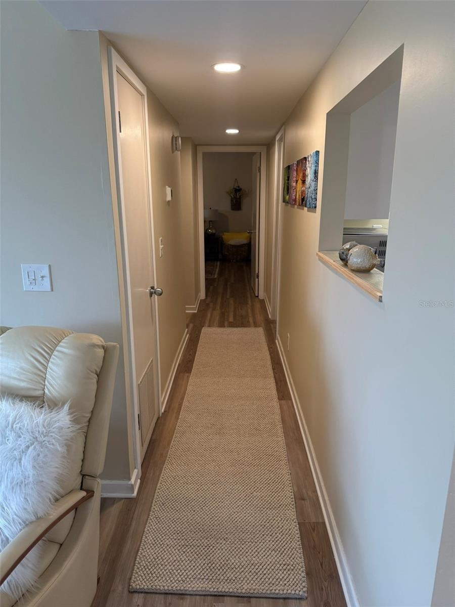 Image 13 of 26 For 42 Club House Dr  205