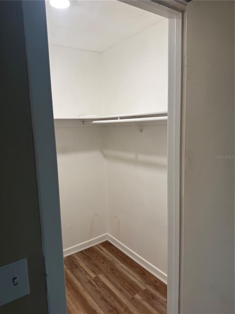 Image 20 of 26 For 42 Club House Dr  205