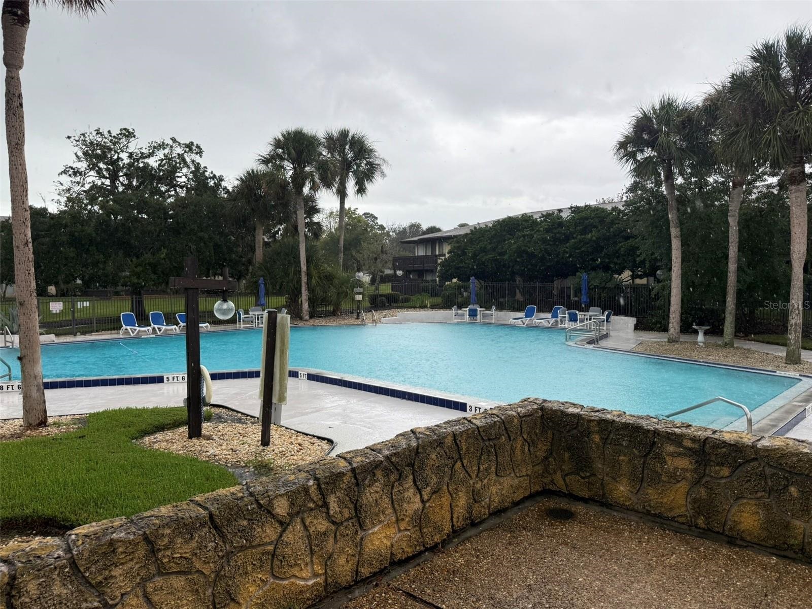 Image 22 of 26 For 42 Club House Dr  205