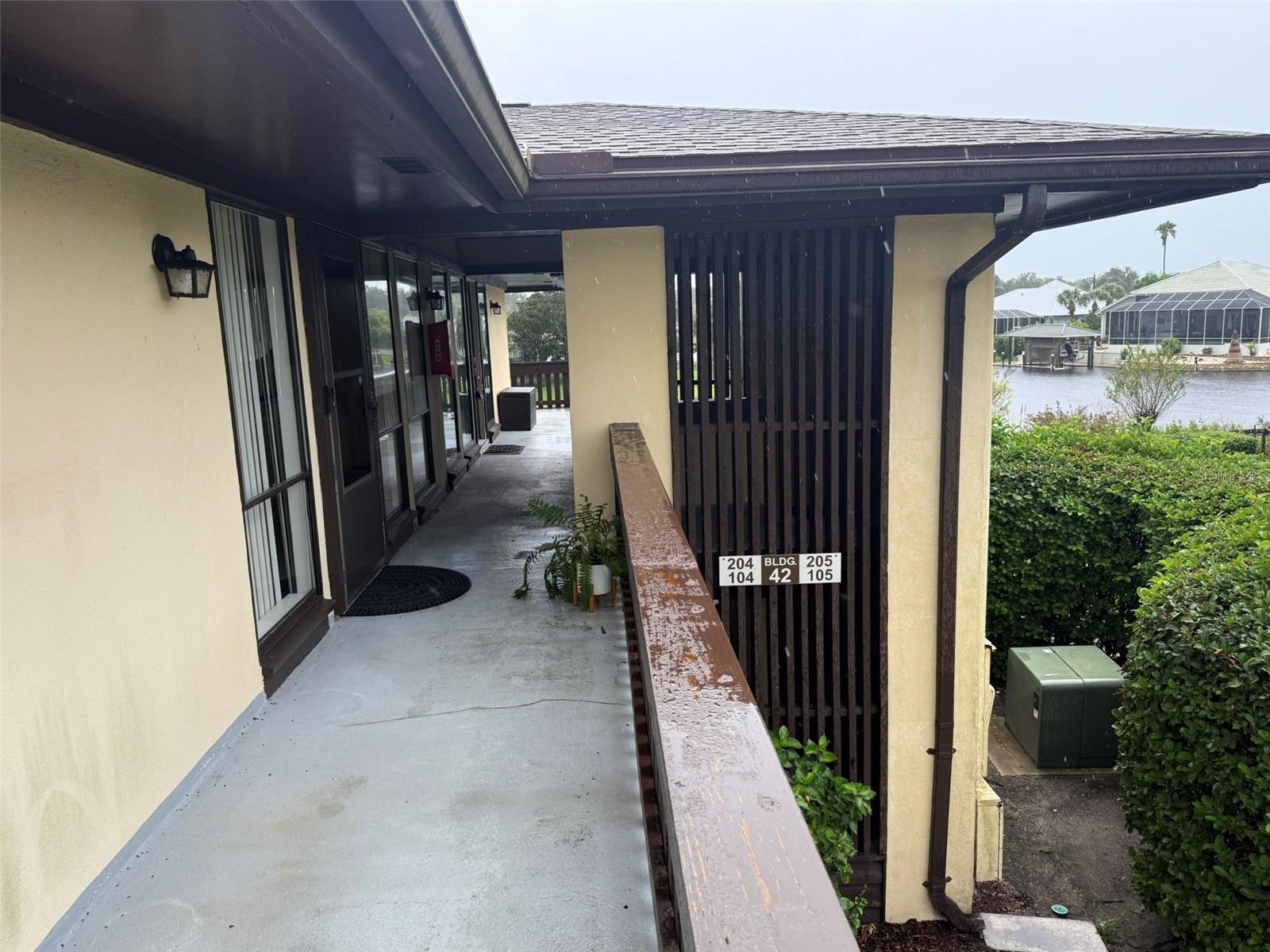 Image 23 of 26 For 42 Club House Dr  205